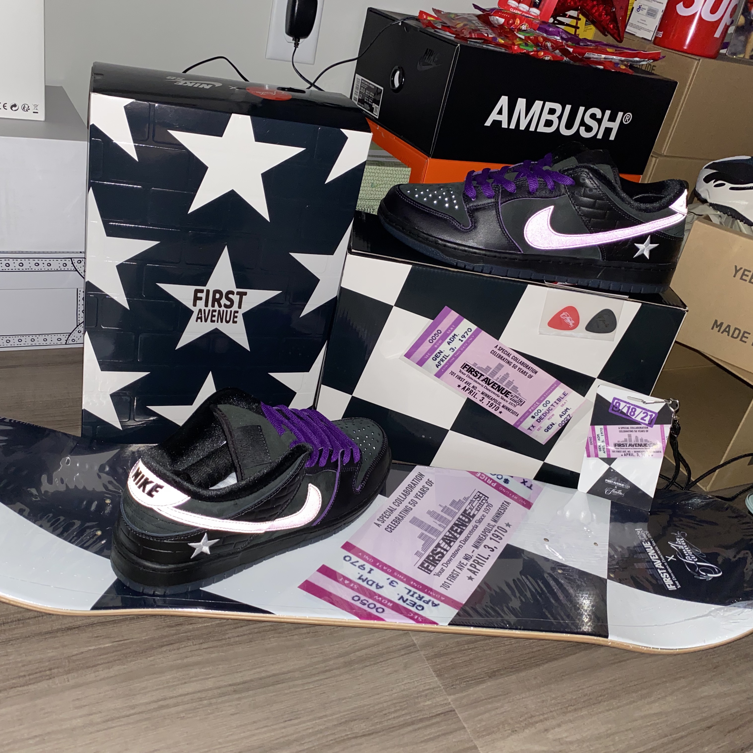 Nike x Familia SB Dunk Low First Avenue 착용 스타일 - 1