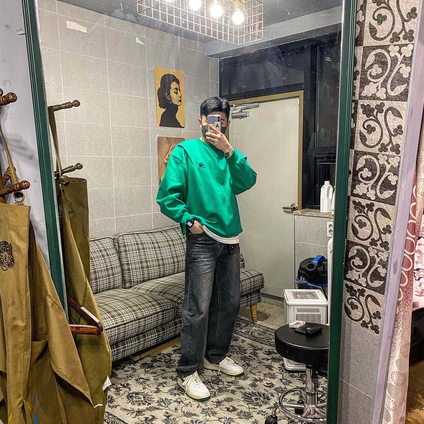 Zara x Ader Error Oversize Sweatshirt Green, Nike Air Force 1 '07 LV8 Varsity White Pine Green 착용 스타일 - 2