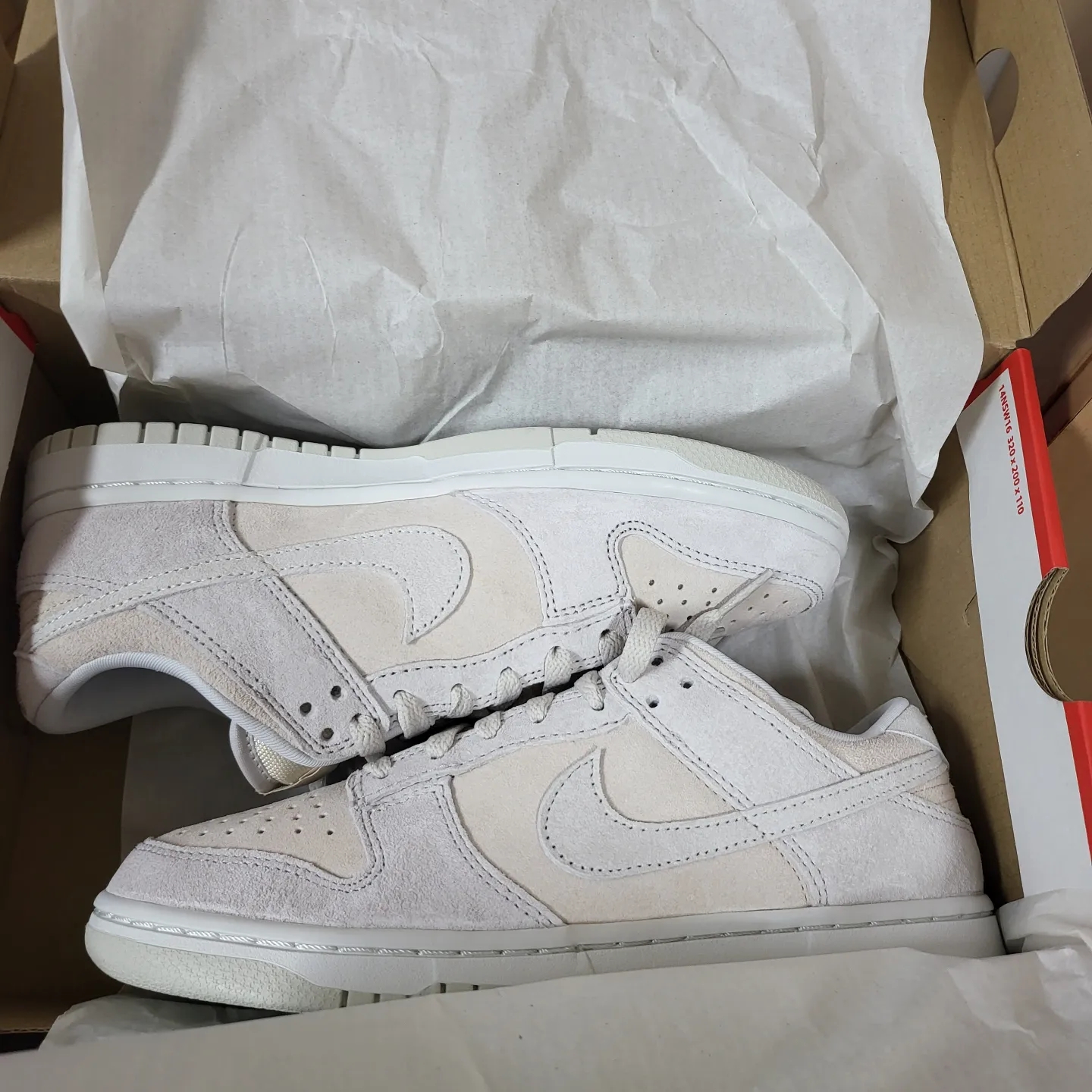 Nike Dunk Low Retro PRM Vast Grey 착용 스타일