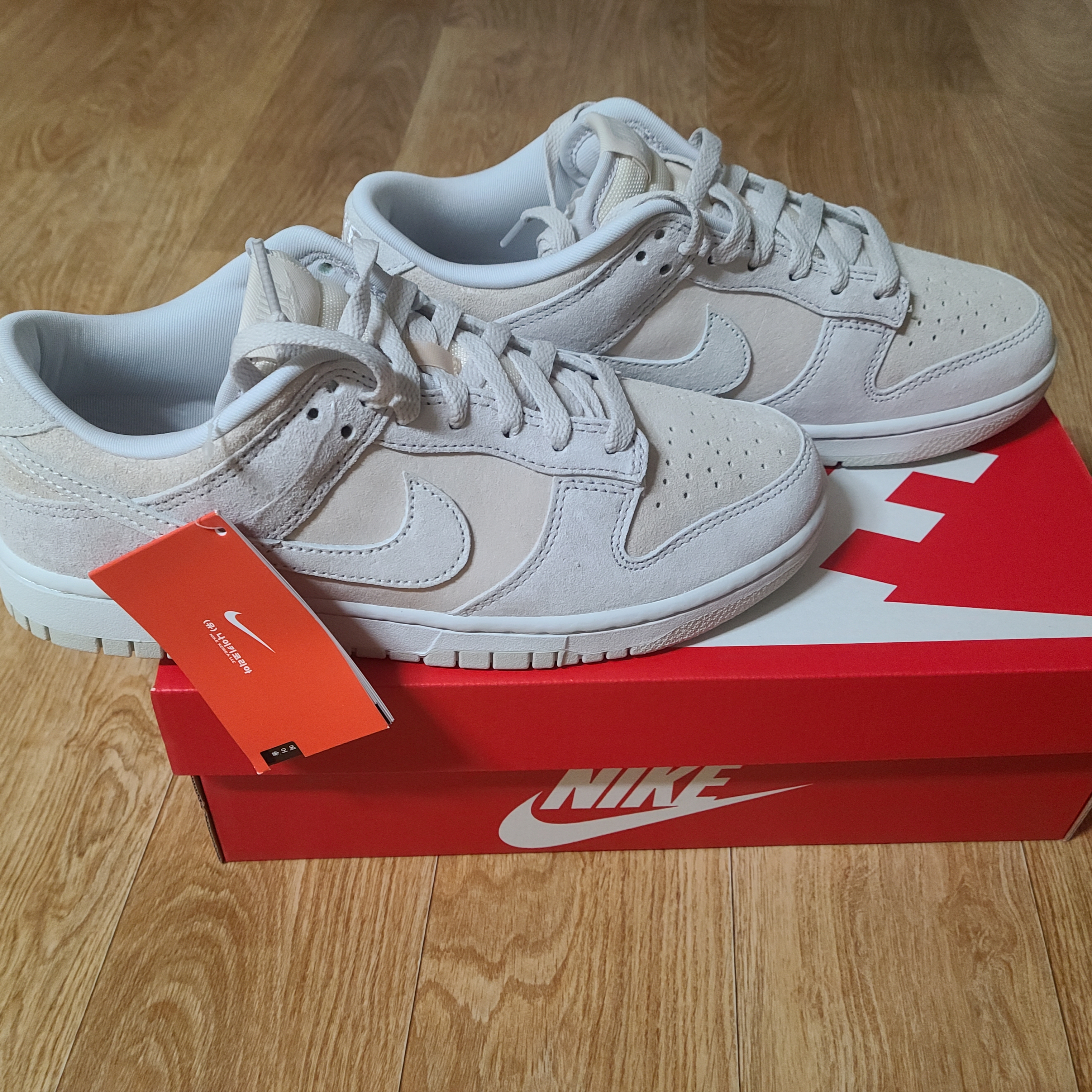 Nike Dunk Low Retro PRM Vast Grey 착용 스타일
