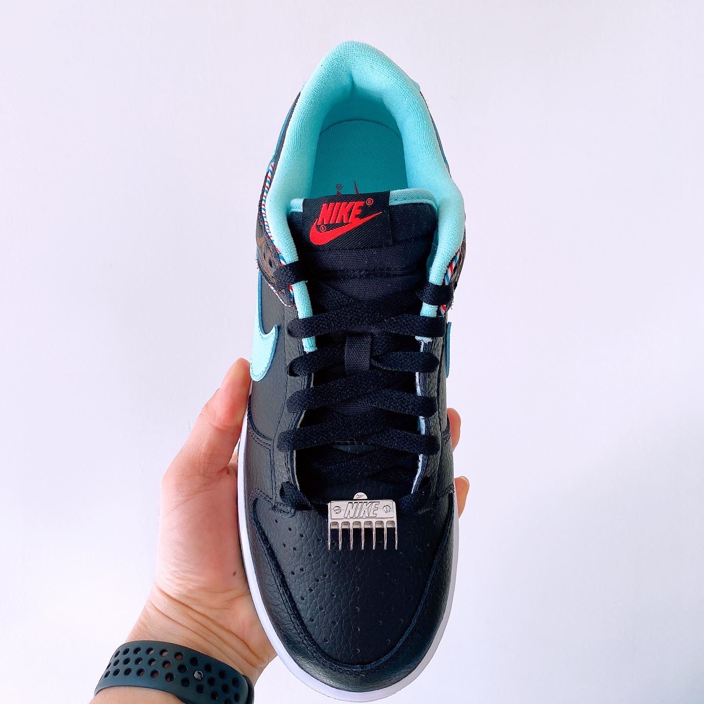 Nike Dunk Low Retro SE Barber Shop Black 착용 스타일 - 3