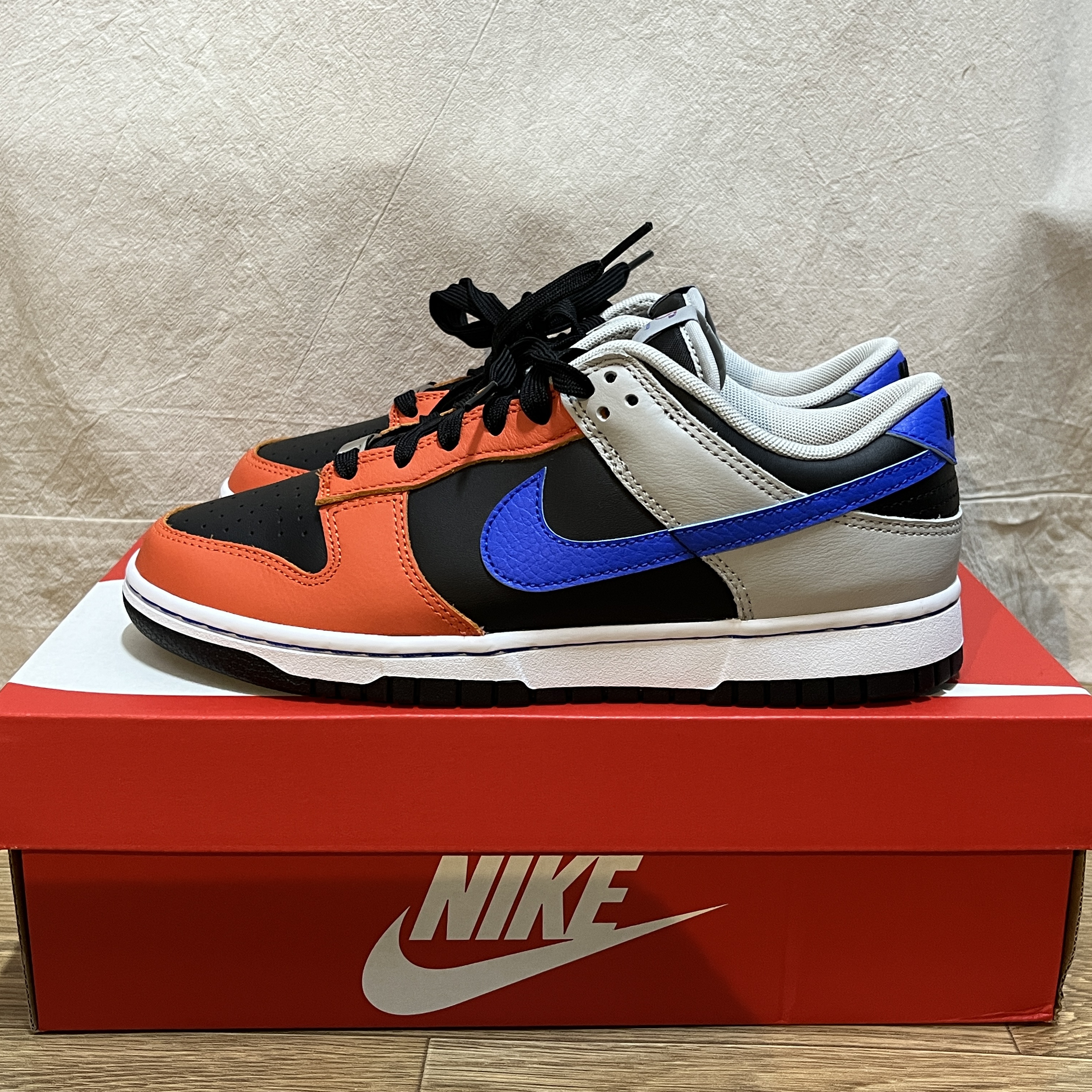 Nike x NBA Dunk Low Retro EMB Racer Blue and Orange 착용 스타일