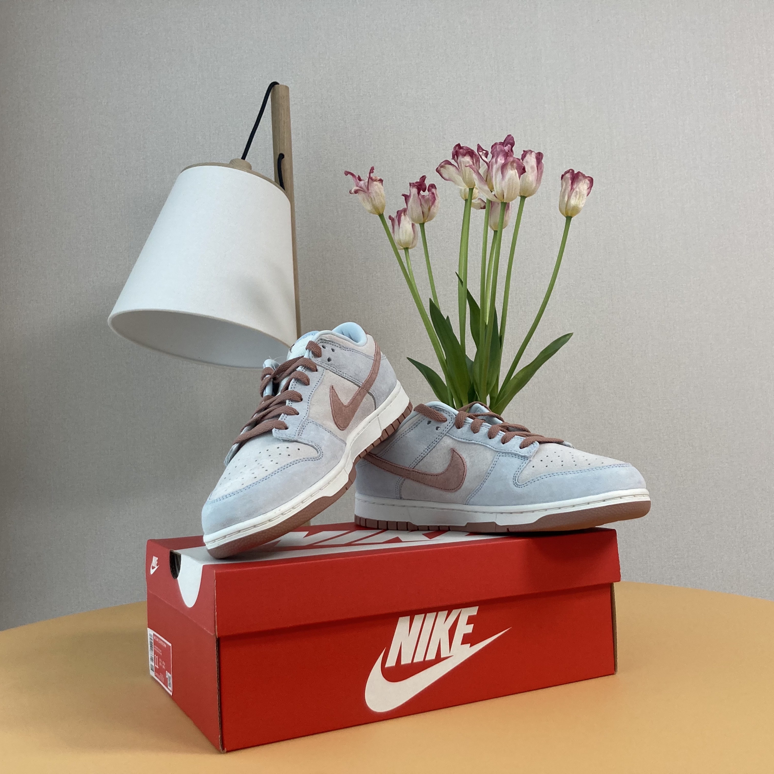 Nike Dunk Low Retro PRM Fossil Rose 착용 스타일