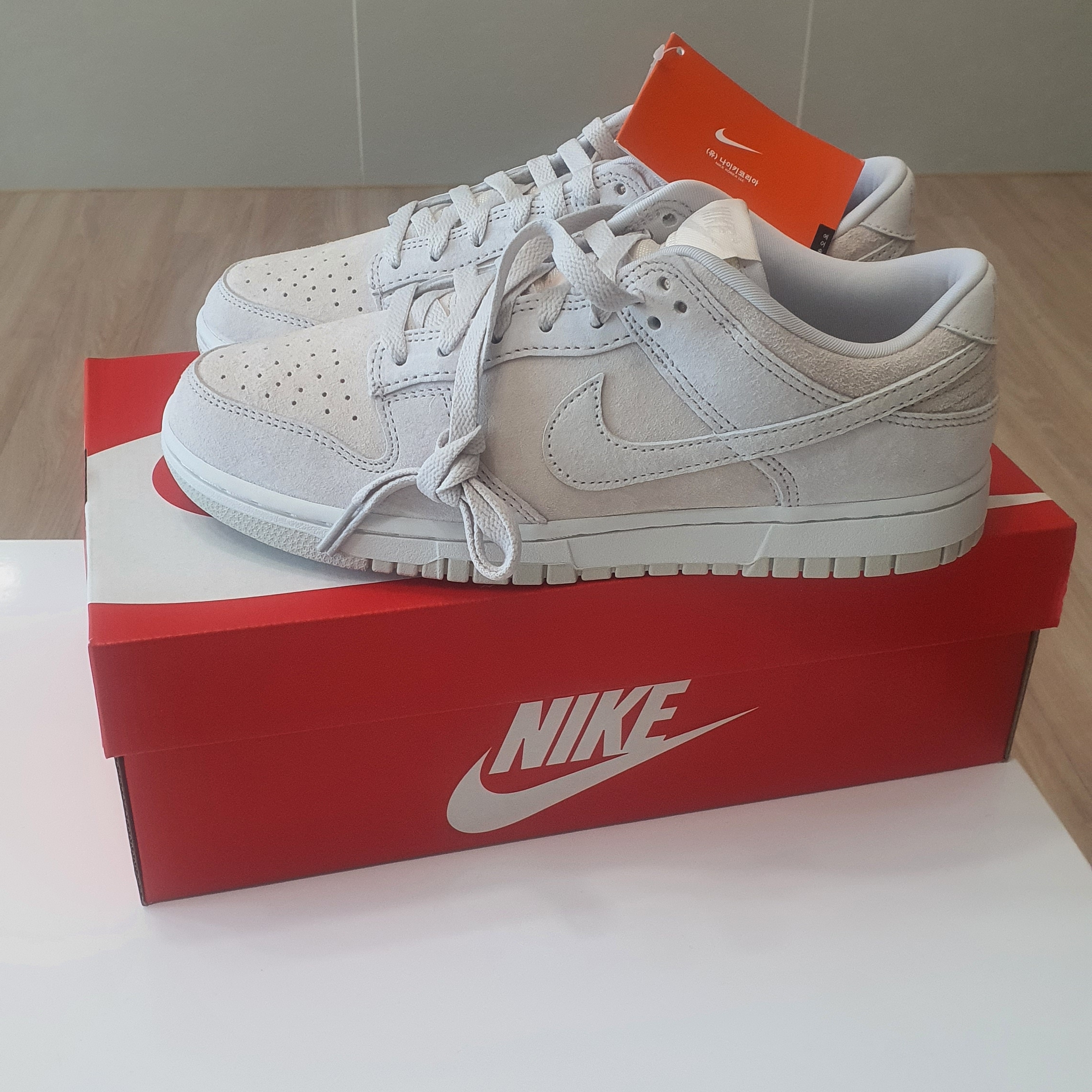 Nike Dunk Low Retro PRM Vast Grey 착용 스타일