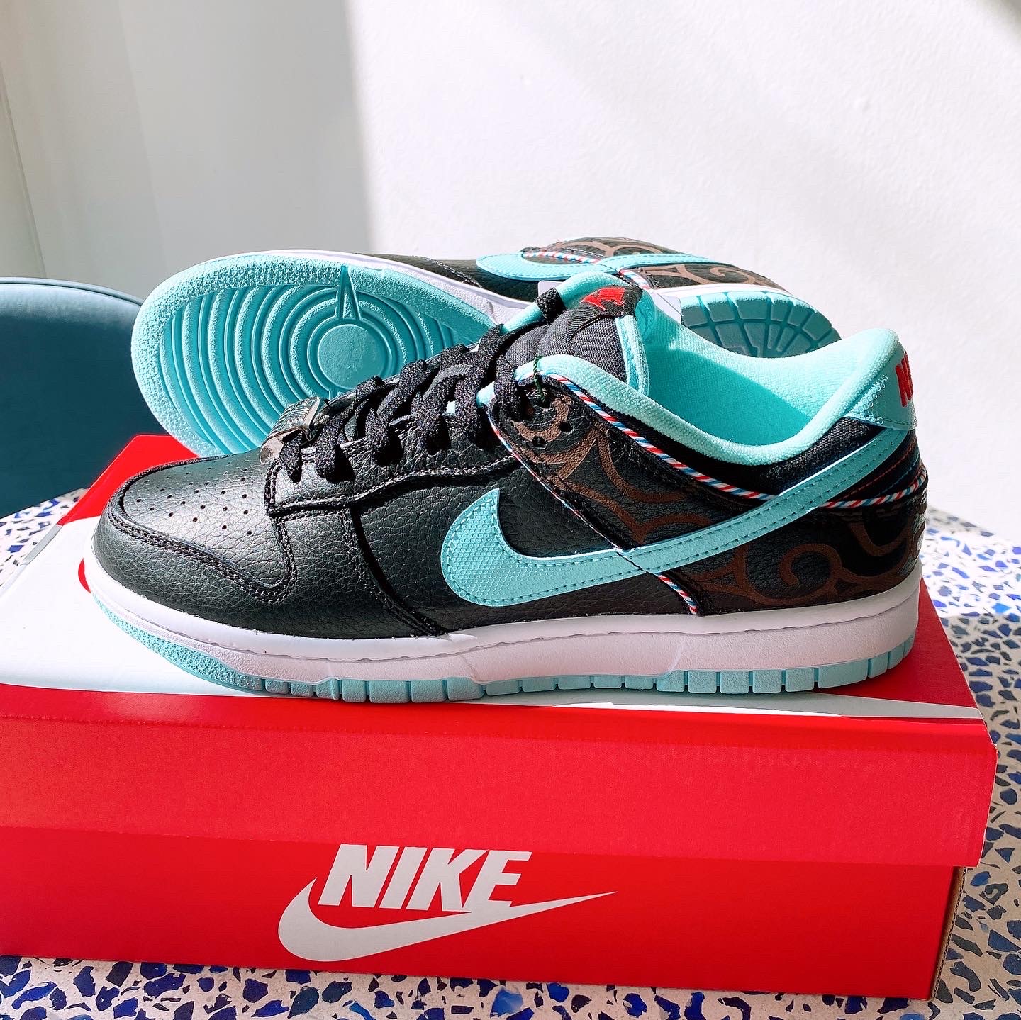 Nike Dunk Low Retro SE Barber Shop Black 착용 스타일 - 2