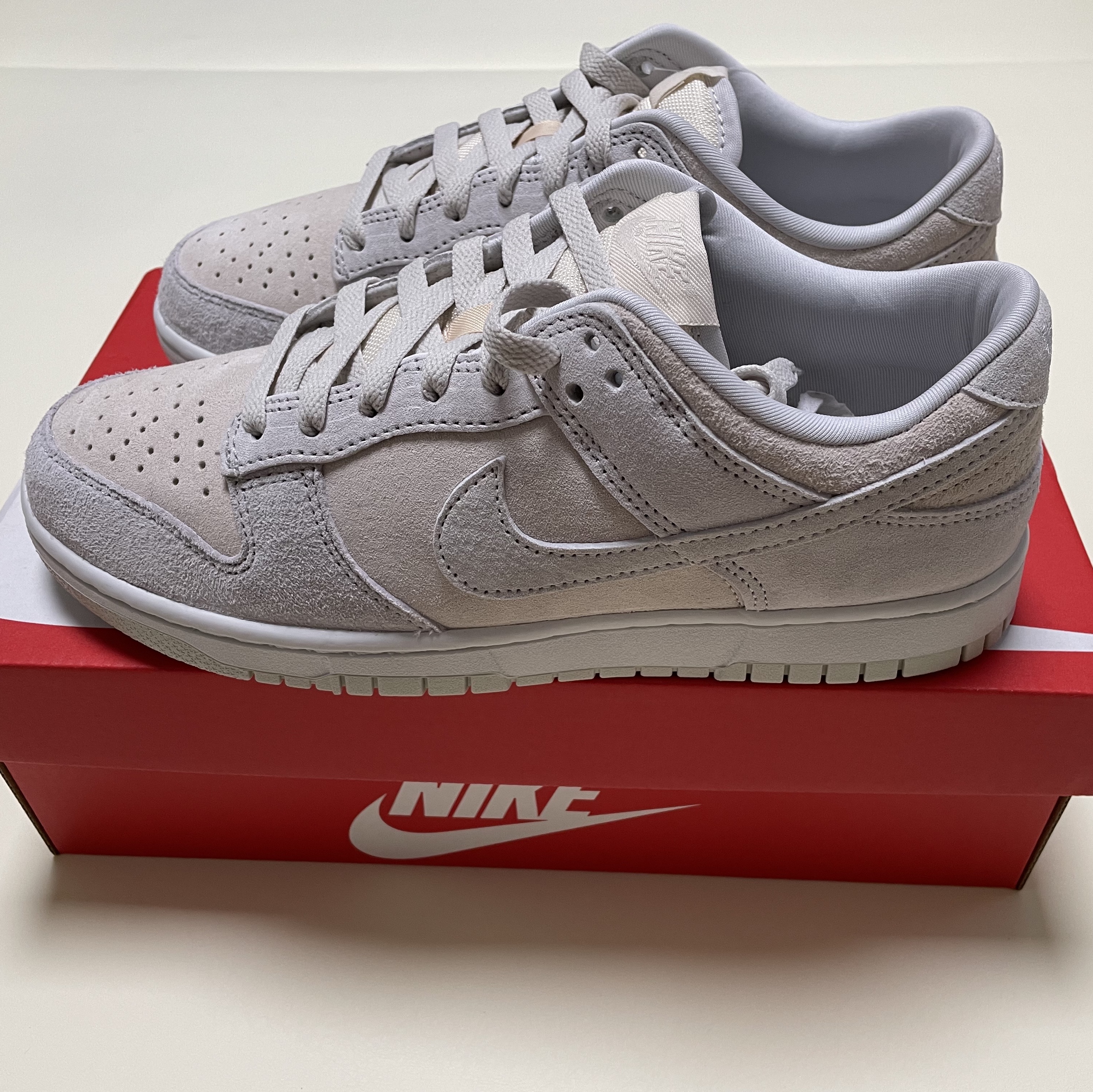 Nike Dunk Low Retro PRM Vast Grey 착용 스타일
