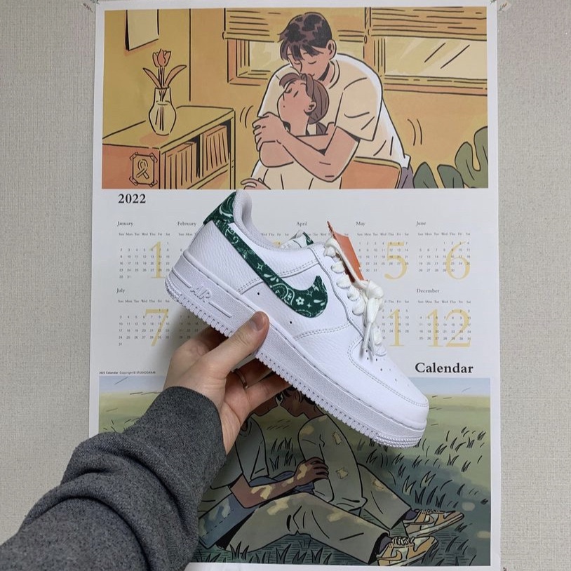 (W) Nike Air Force 1 '07 Essential Paisley Swoosh White Malachite 착용 스타일