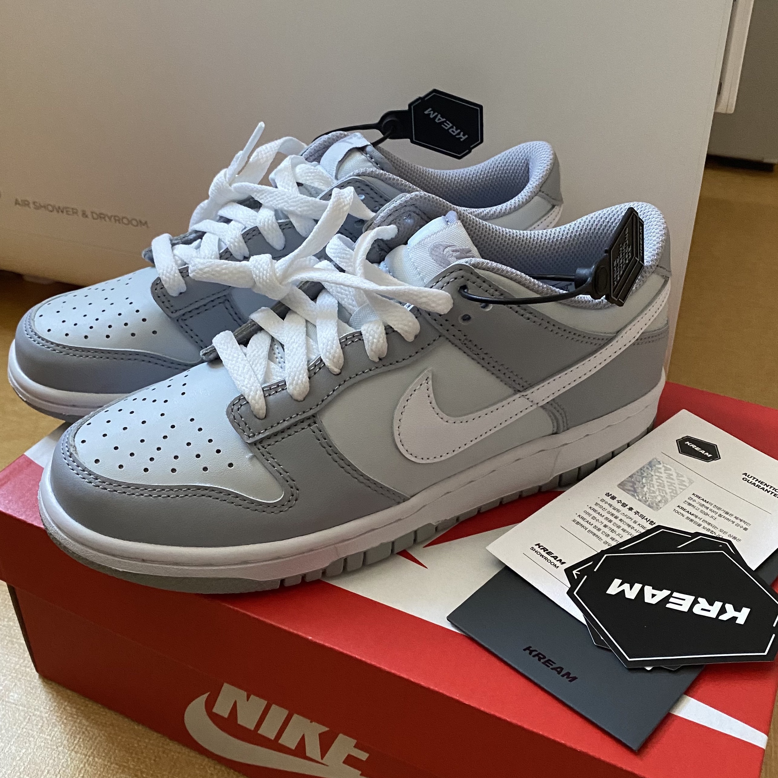 (GS) Nike Dunk Low Wolf Grey 착용 스타일