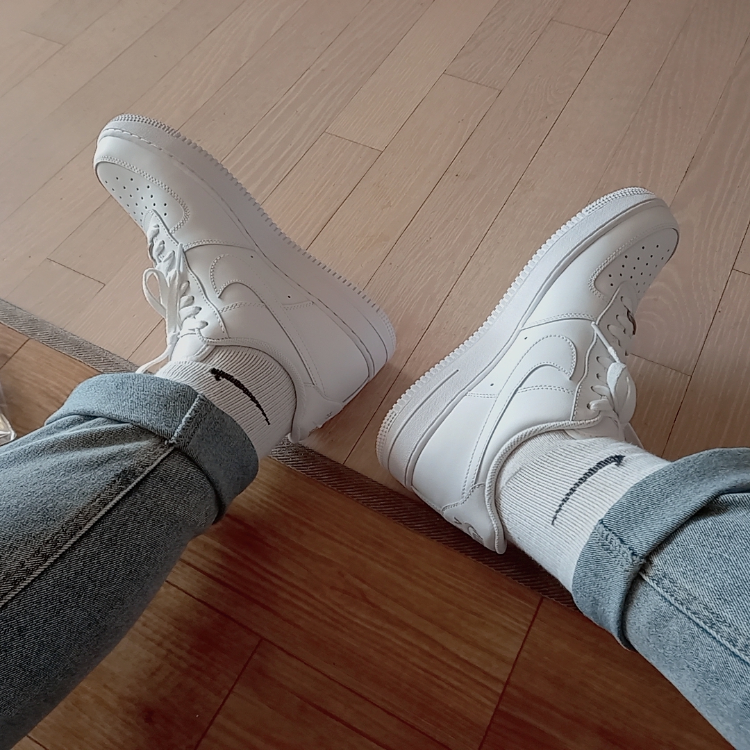 Nike Air Force 1 '07 Low White 착용 스타일