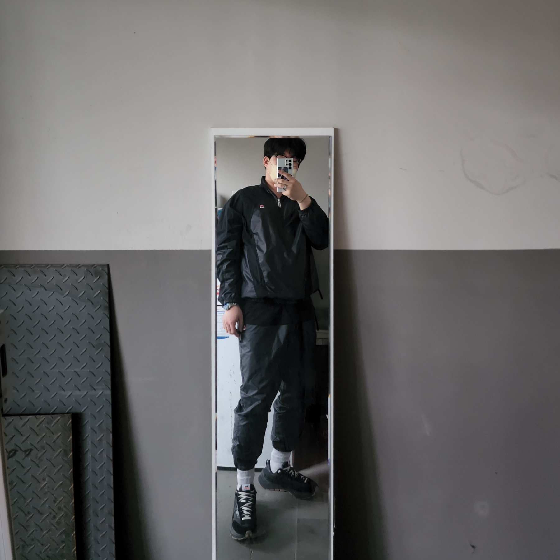 Nike x Sacai VaporWaffle Black and Gum, Nike x Skepta M NRG Track Jacket Black 착용 스타일
