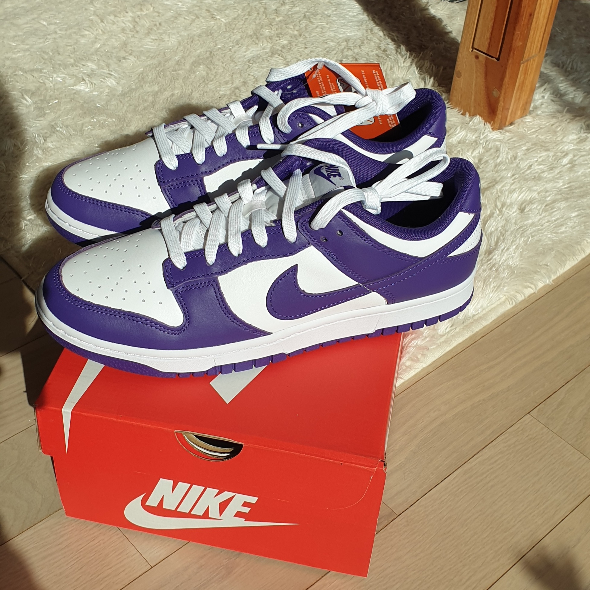 Nike Dunk Low Retro Championship Court Purple 착용 스타일 - 2
