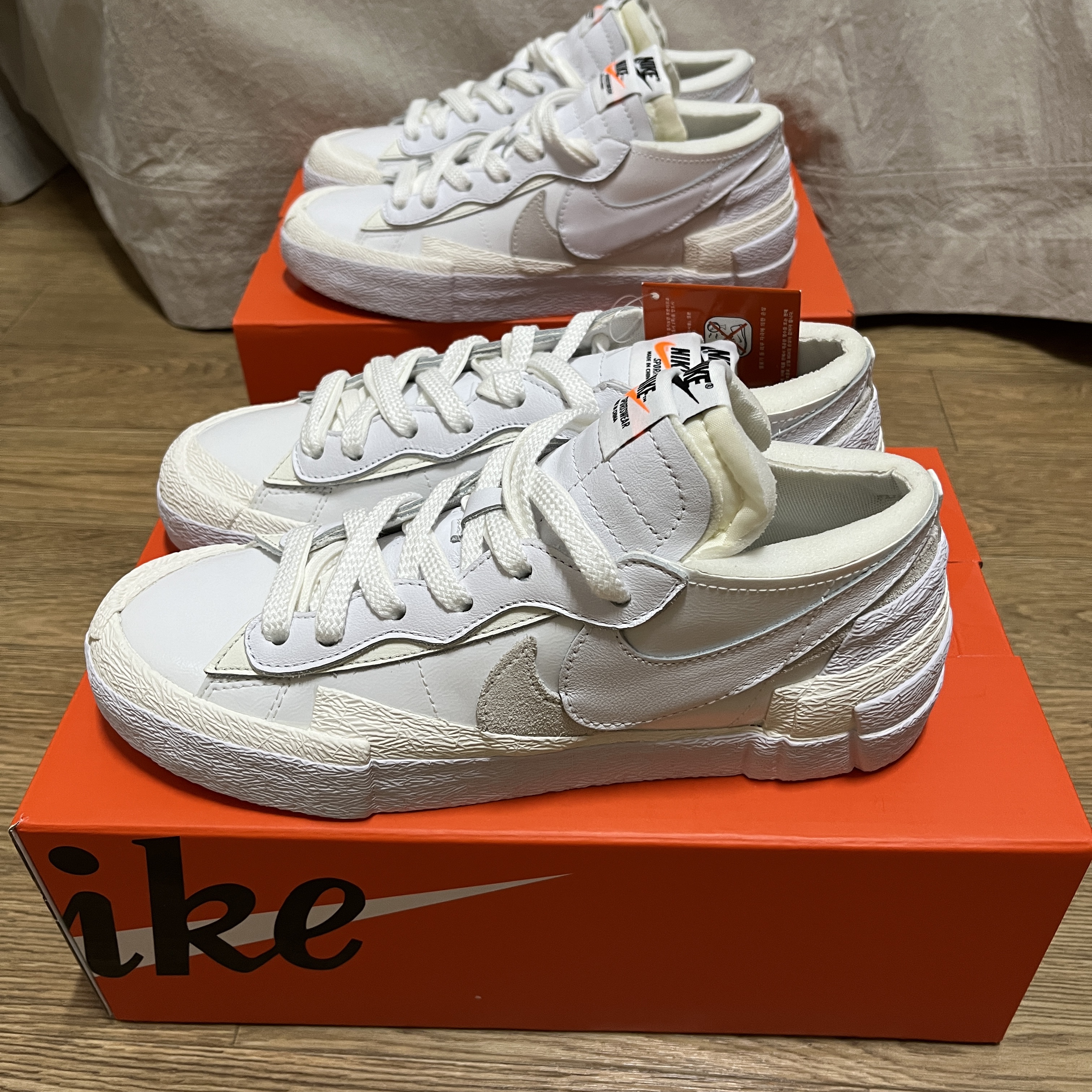 Nike x Sacai Blazer Low White Patent Leather 착용 스타일