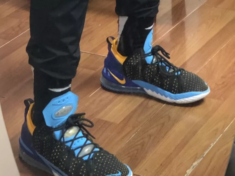 Nike LeBron 18 Minneapolis Lakers 착용 스타일
