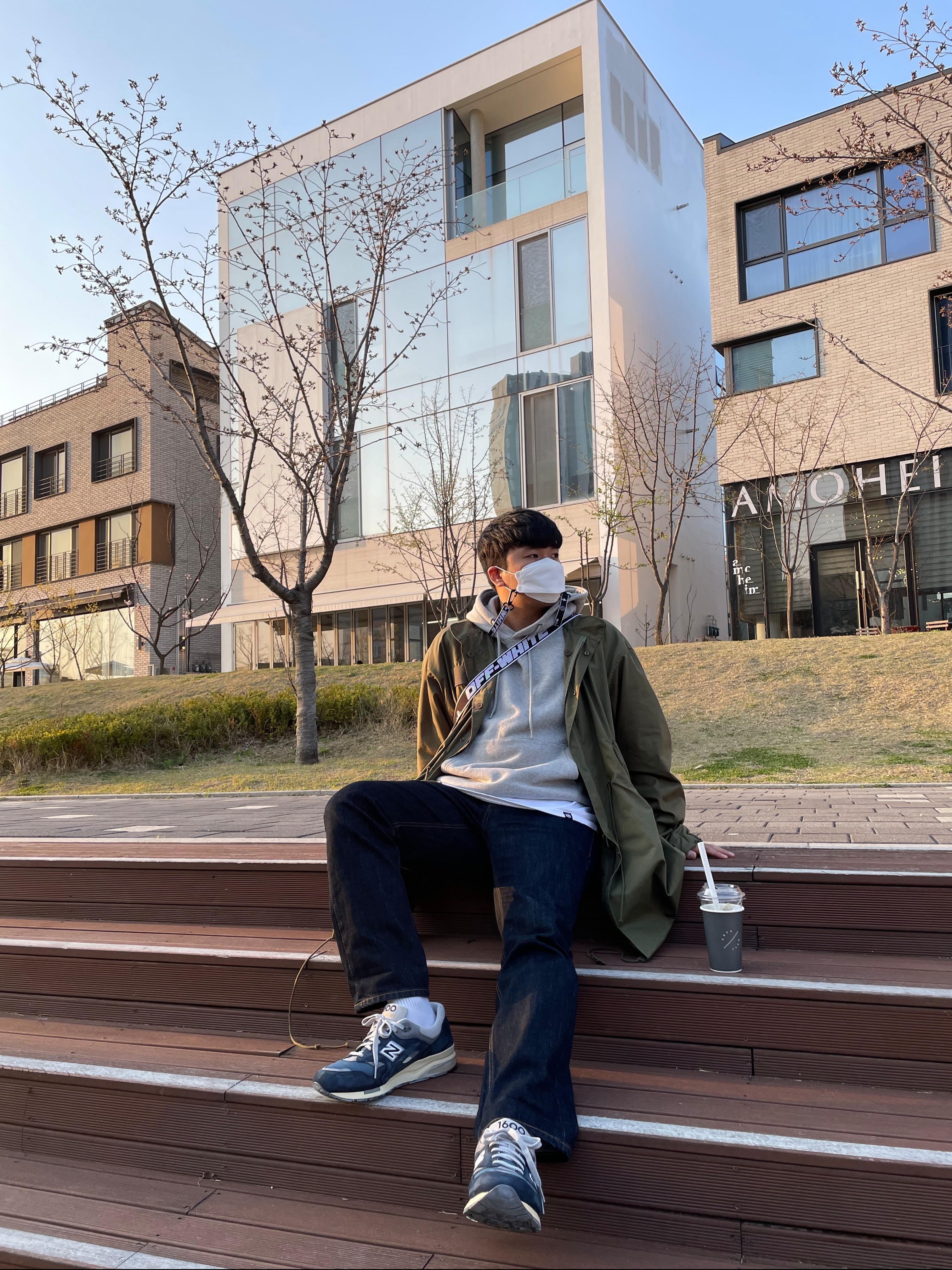 New Balance 1600 Premium Vintage Navy, Off-White x Amore Pacific Protection Box (Without Cosmetics) 착용 스타일 - 1