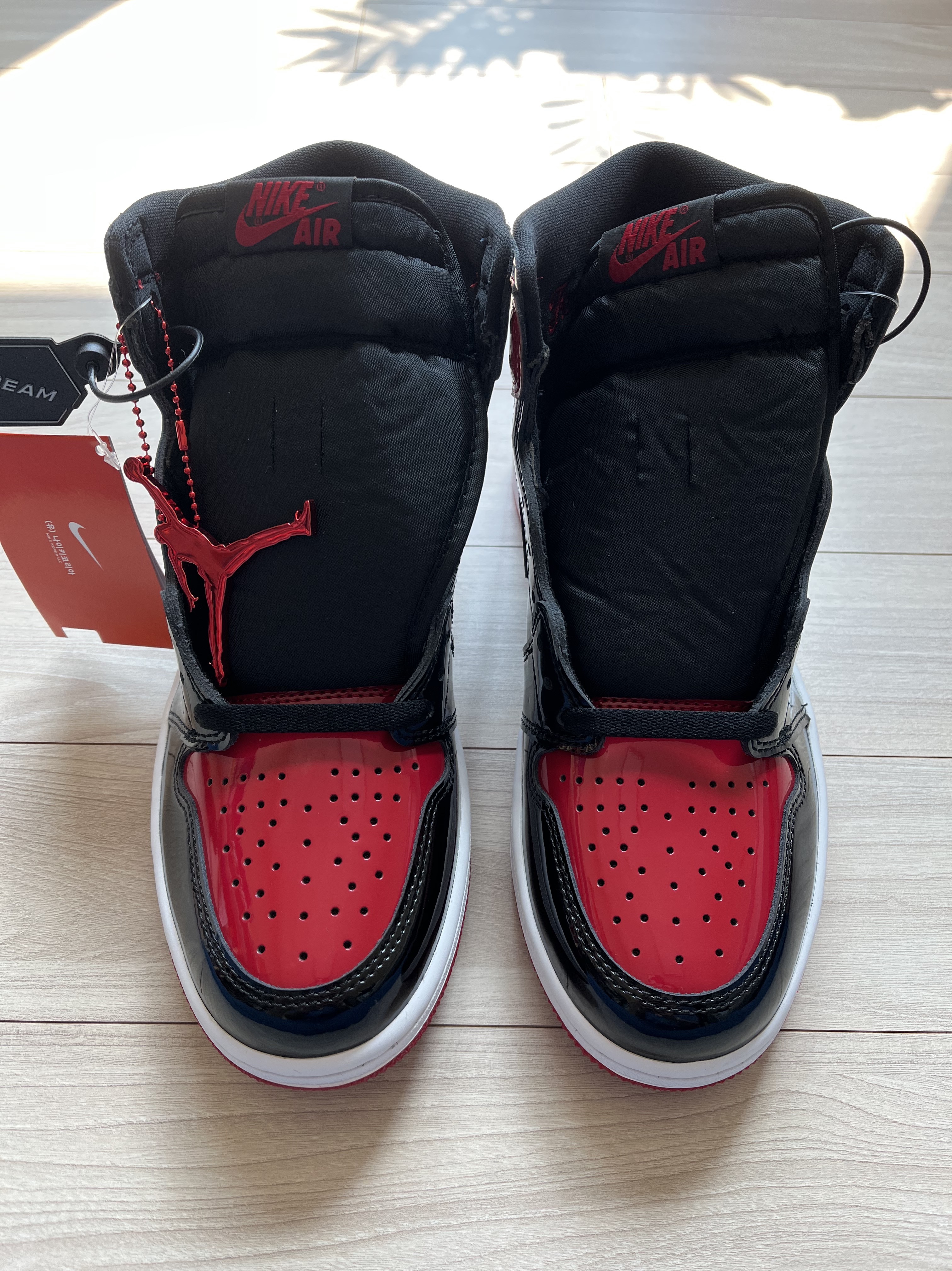 Jordan 1 Retro High OG Patent Bred 착용 스타일