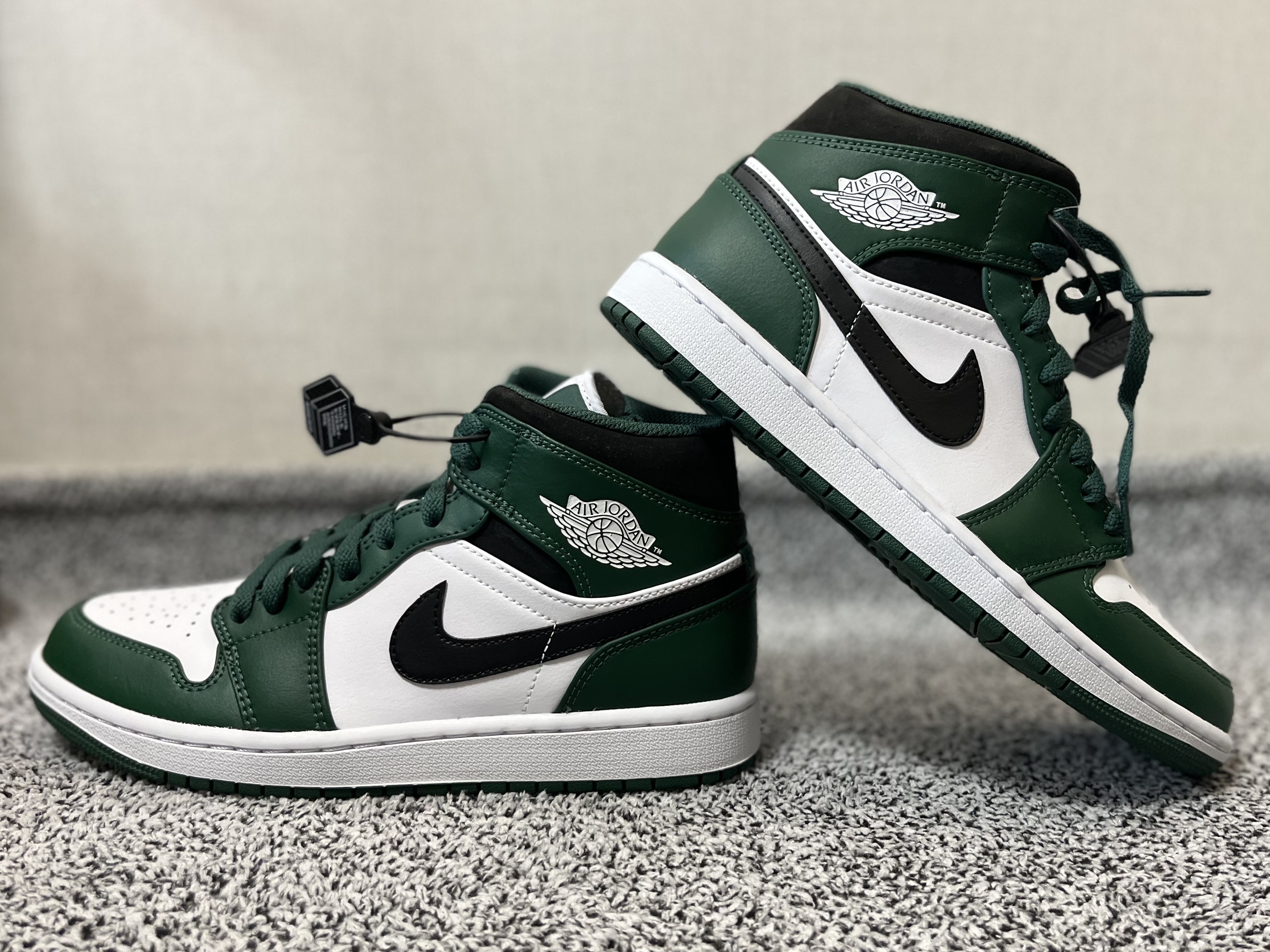 Jordan 1 Mid Sonics 2021, (GS) Jordan 1 Mid Sonics 2021 착용 스타일 - 3