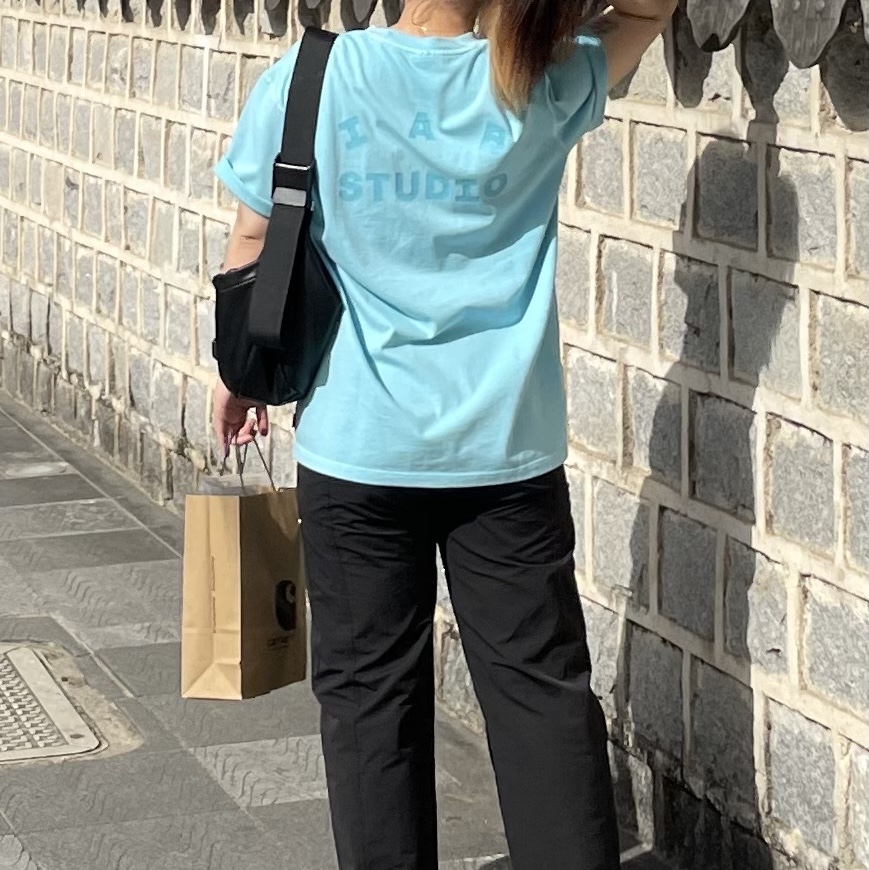 IAB Studio Pigment T-Shirt Cyan 착용 스타일 - 2