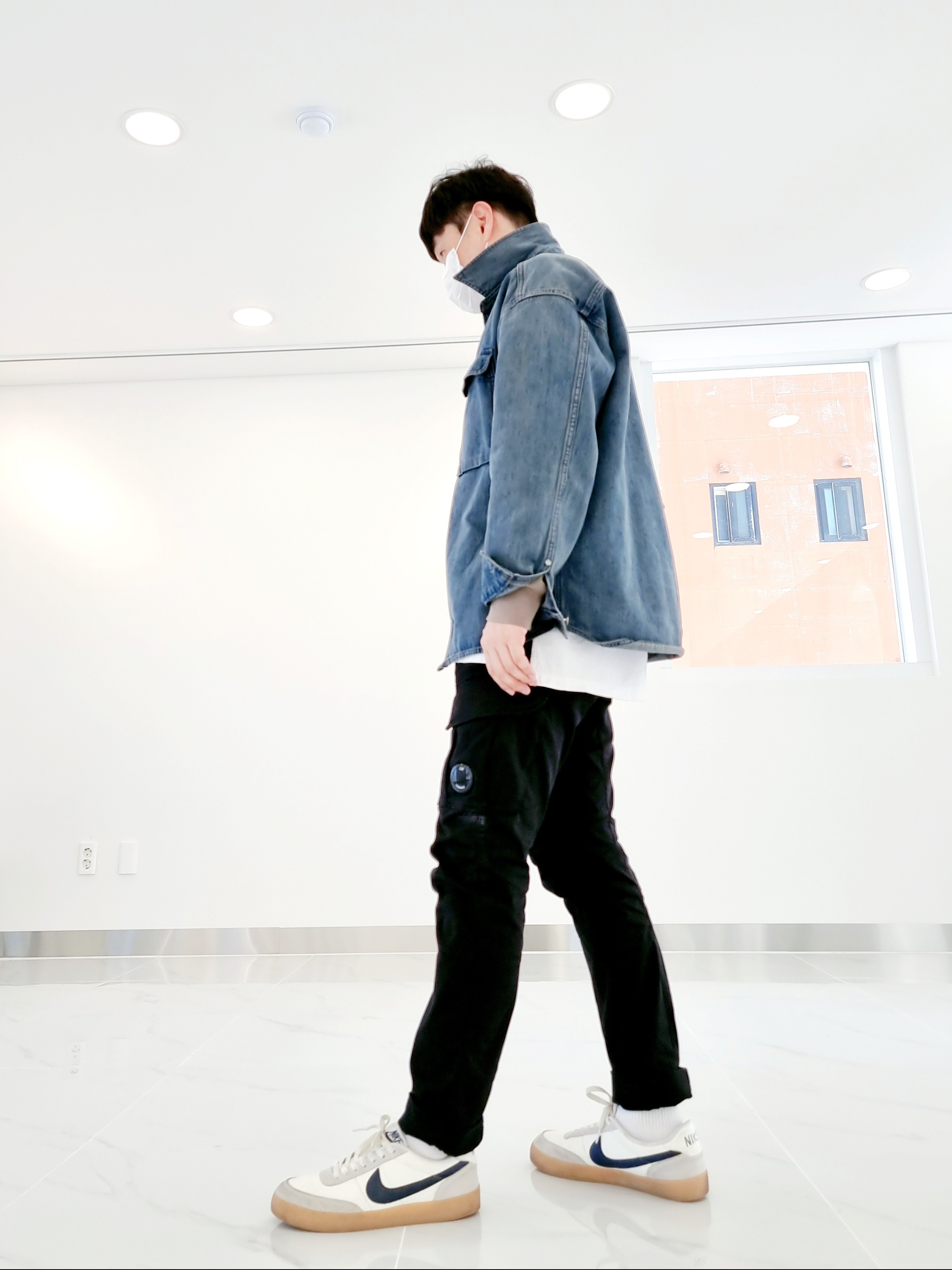 C.P. Company Stretch Sateen Cargo Pants Black - 22SS, Nike x J.Crew Killshot 2 Sail Midnight Navy 착용 스타일 - 1