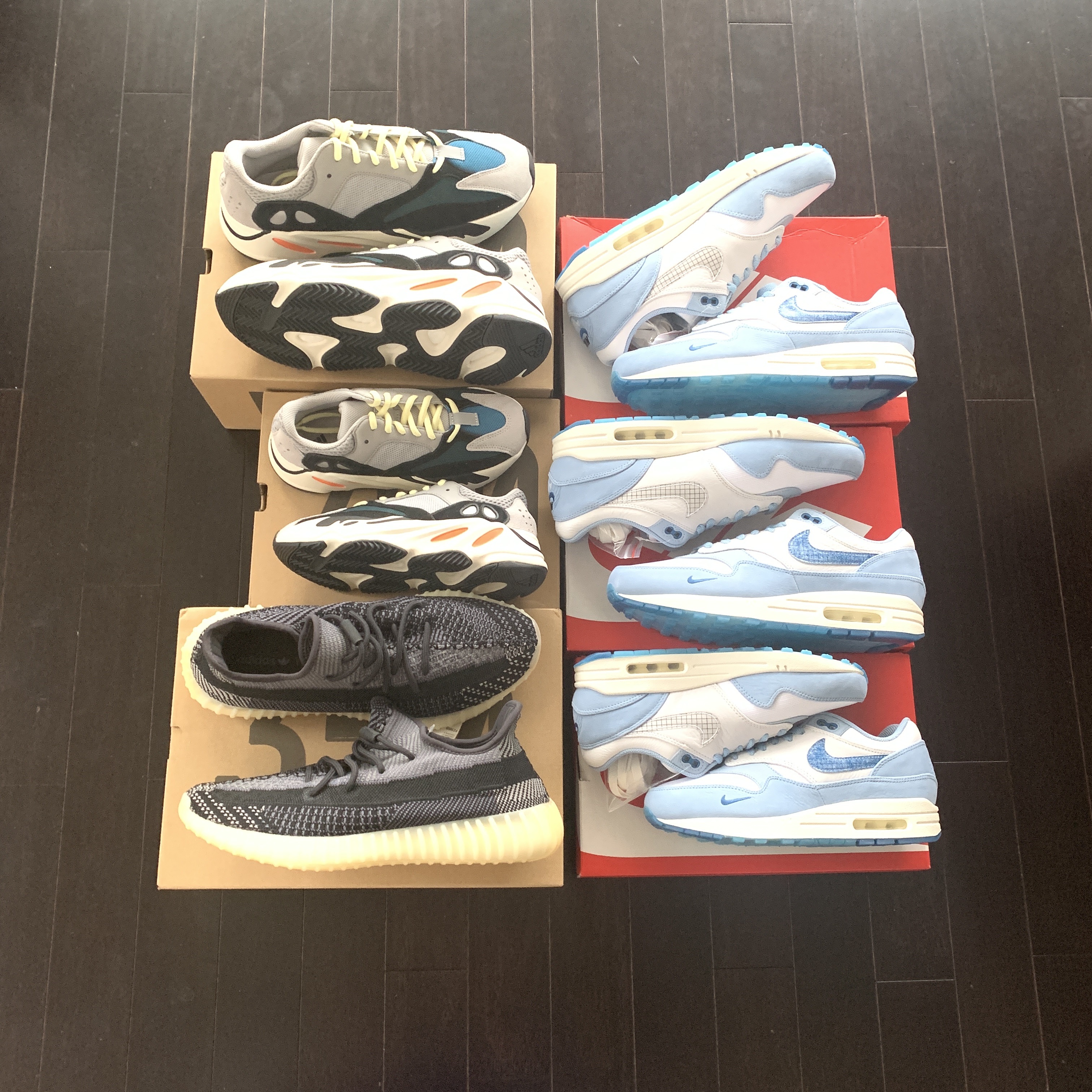 Adidas Yeezy Boost 700 Wave Runner Solid Grey 2021/2022, Nike Air Max 1 Premium Blueprint 착용 스타일 - 1