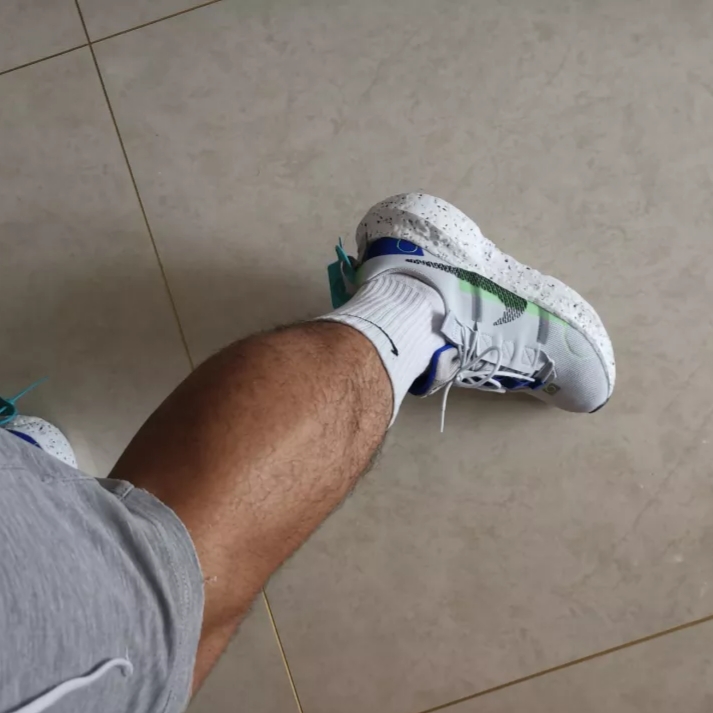 Nike Crater Impact Pure Platinum Electro Green 착용 스타일 - 3