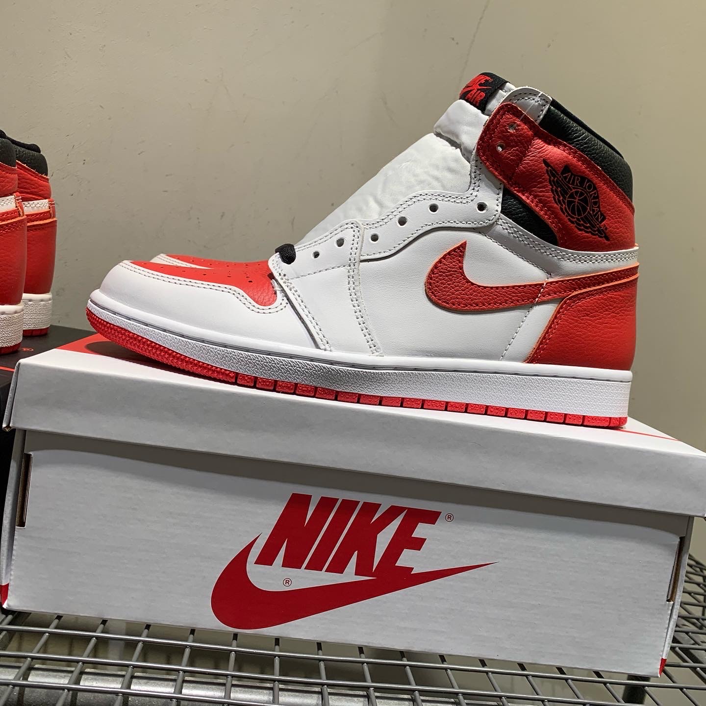 Jordan 1 Retro High OG Heritage, (GS) Jordan 1 Retro High OG Heritage 착용 스타일 - 1