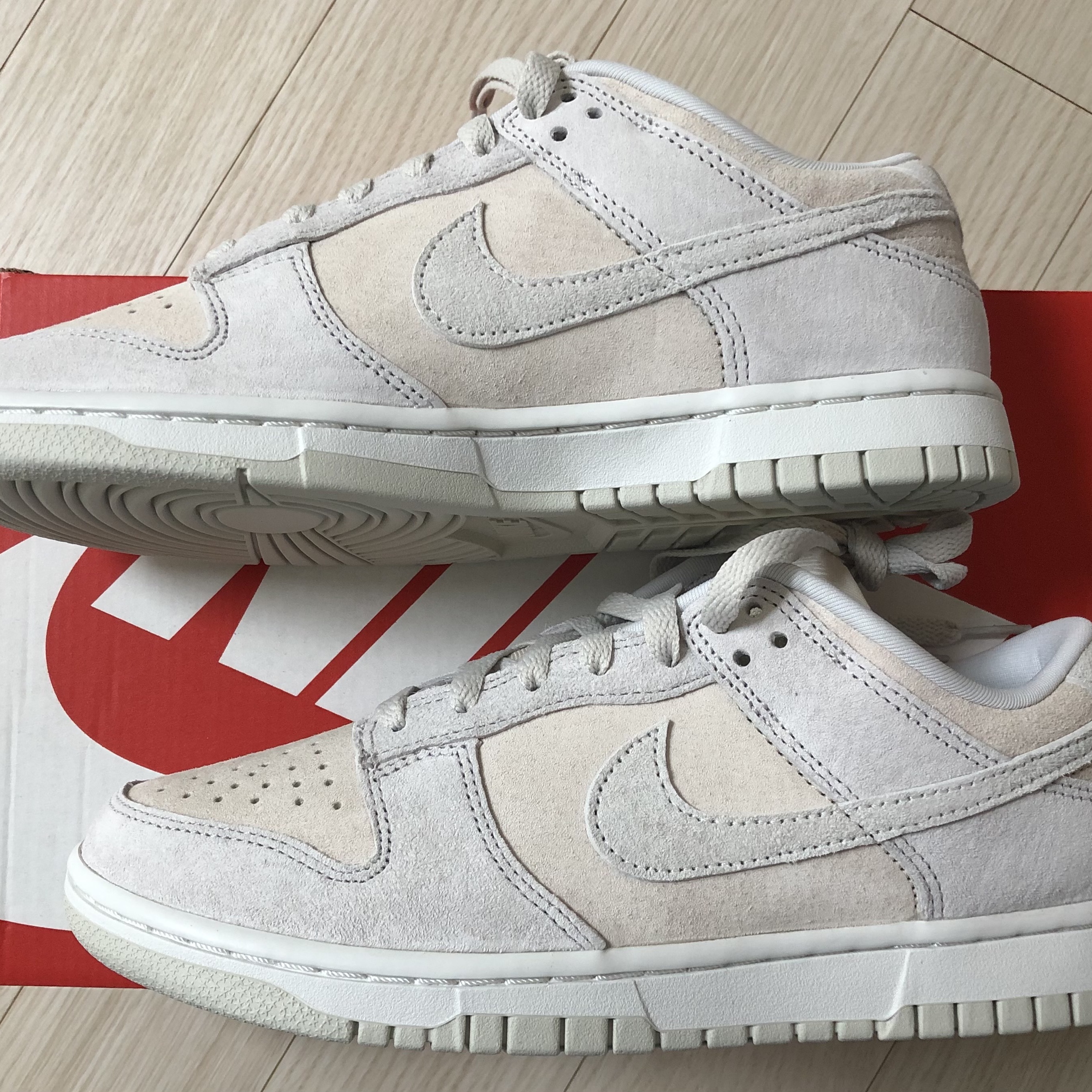 Nike Dunk Low Retro PRM Vast Grey 착용 스타일 - 2