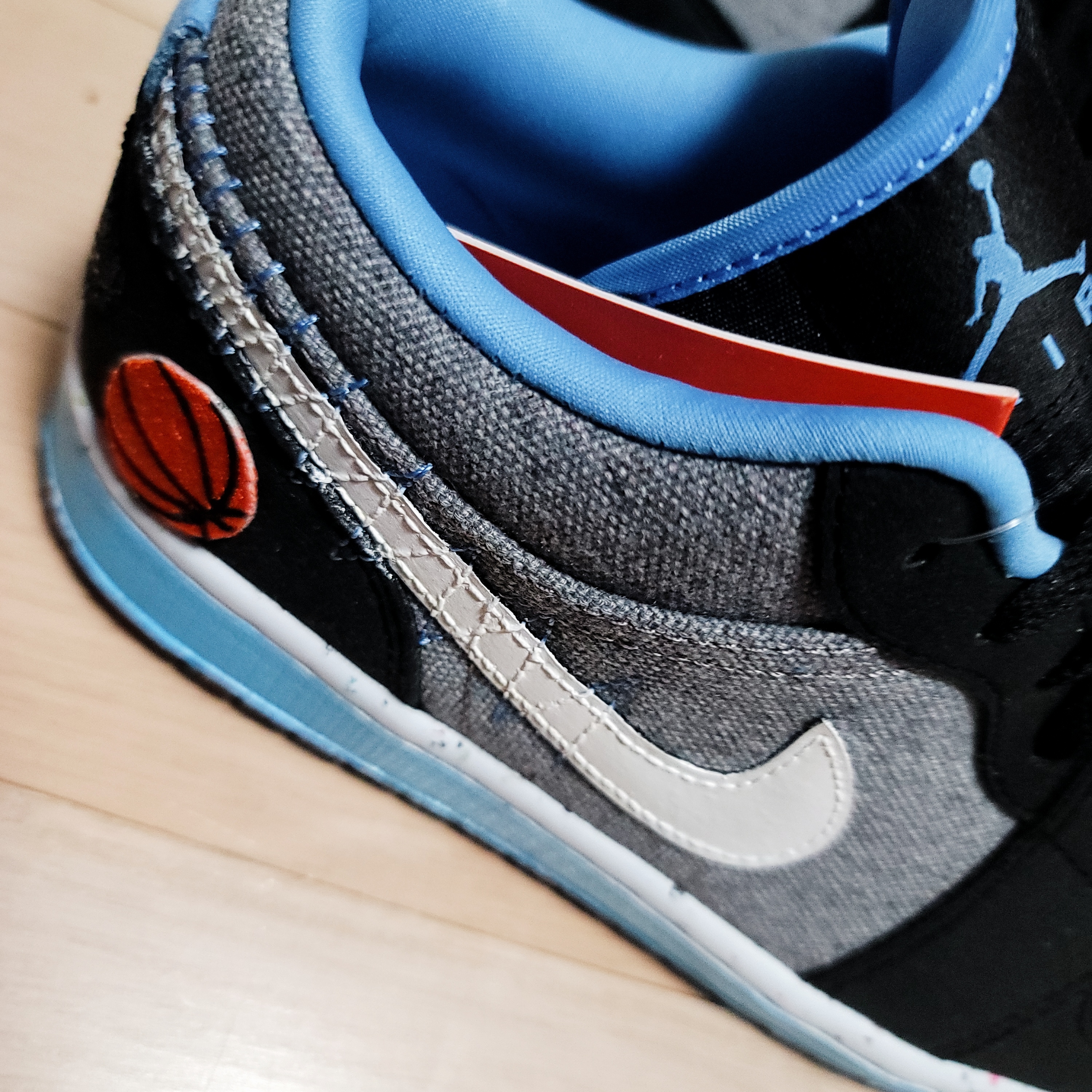 Jordan 1 Low SE Light Smoke Grey Black 착용 스타일 - 1