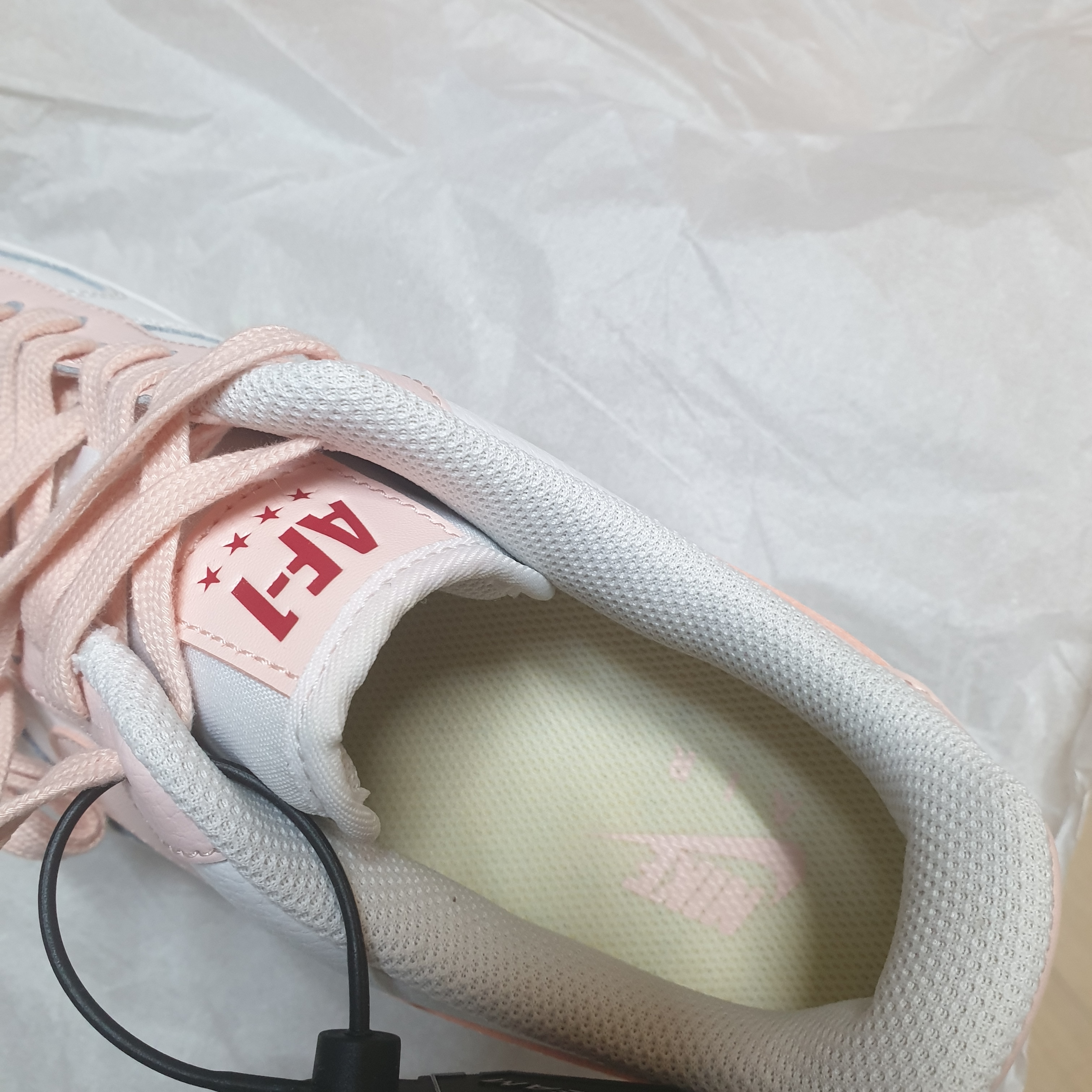 (W) Nike Air Force 1 '07 Low Pale Coral 착용 스타일 - 3
