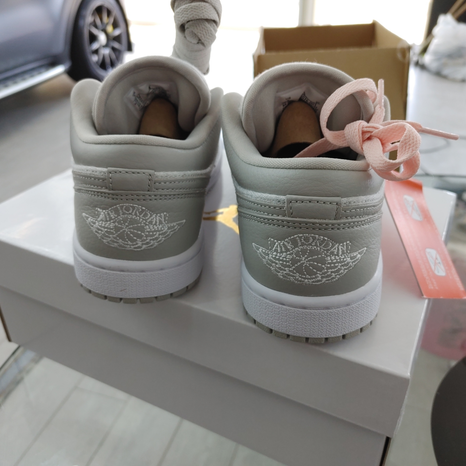 (W) Jordan 1 Low SE Light Iron Ore Atmosphere 착용 스타일 - 2