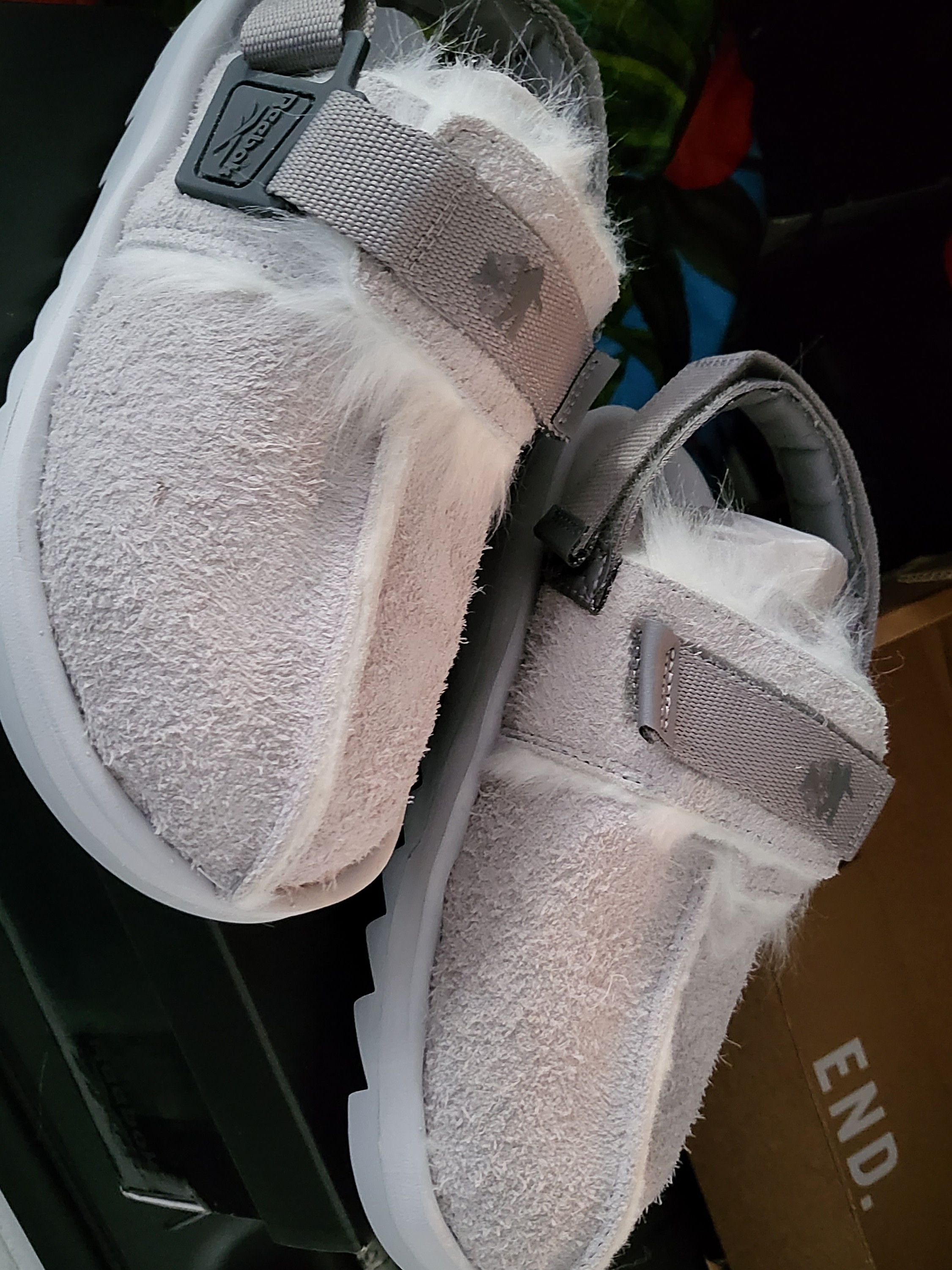 Reebok x END. Beatnik Grey 착용 스타일