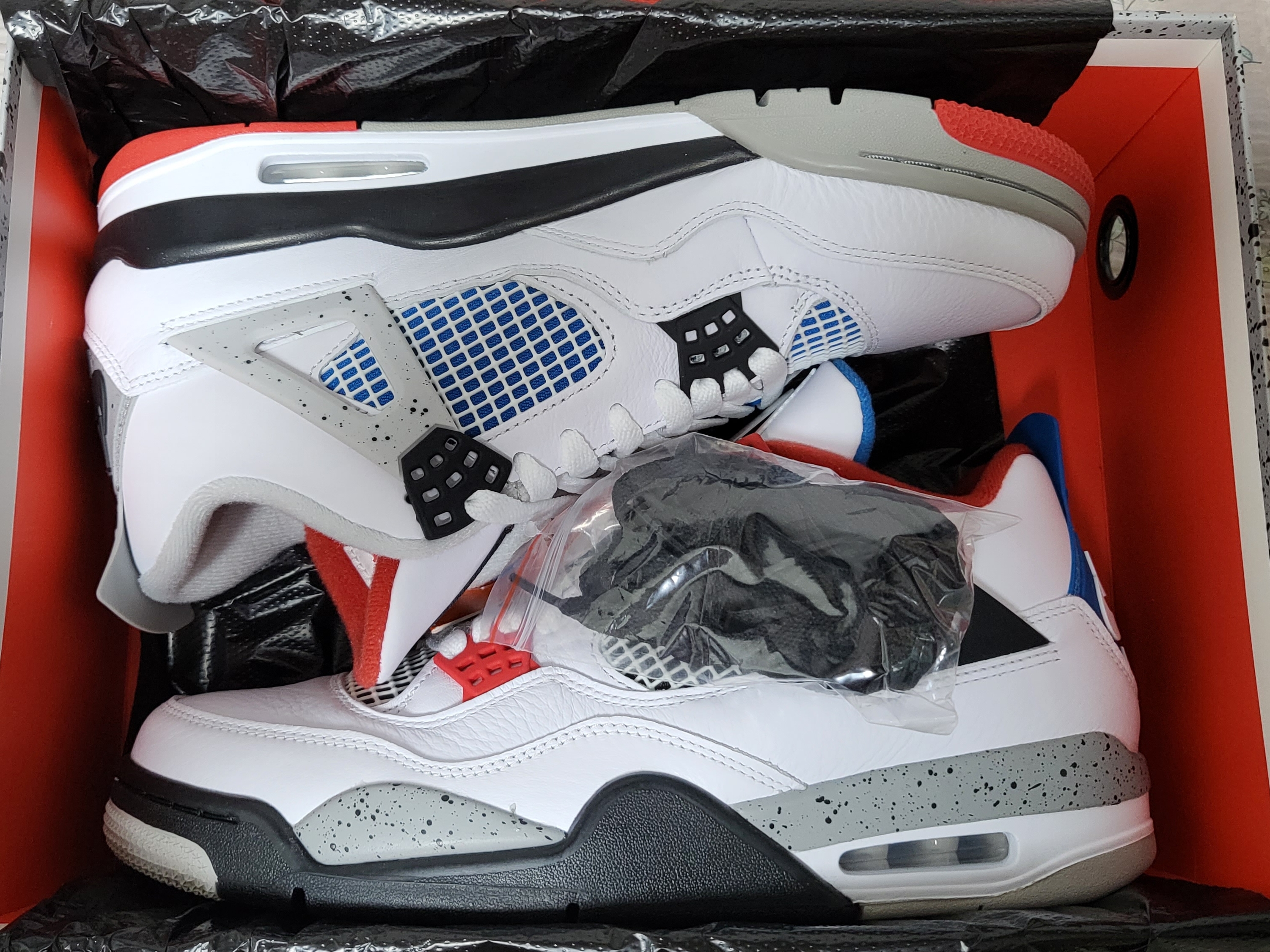 Jordan 4 Retro What The 4 착용 스타일