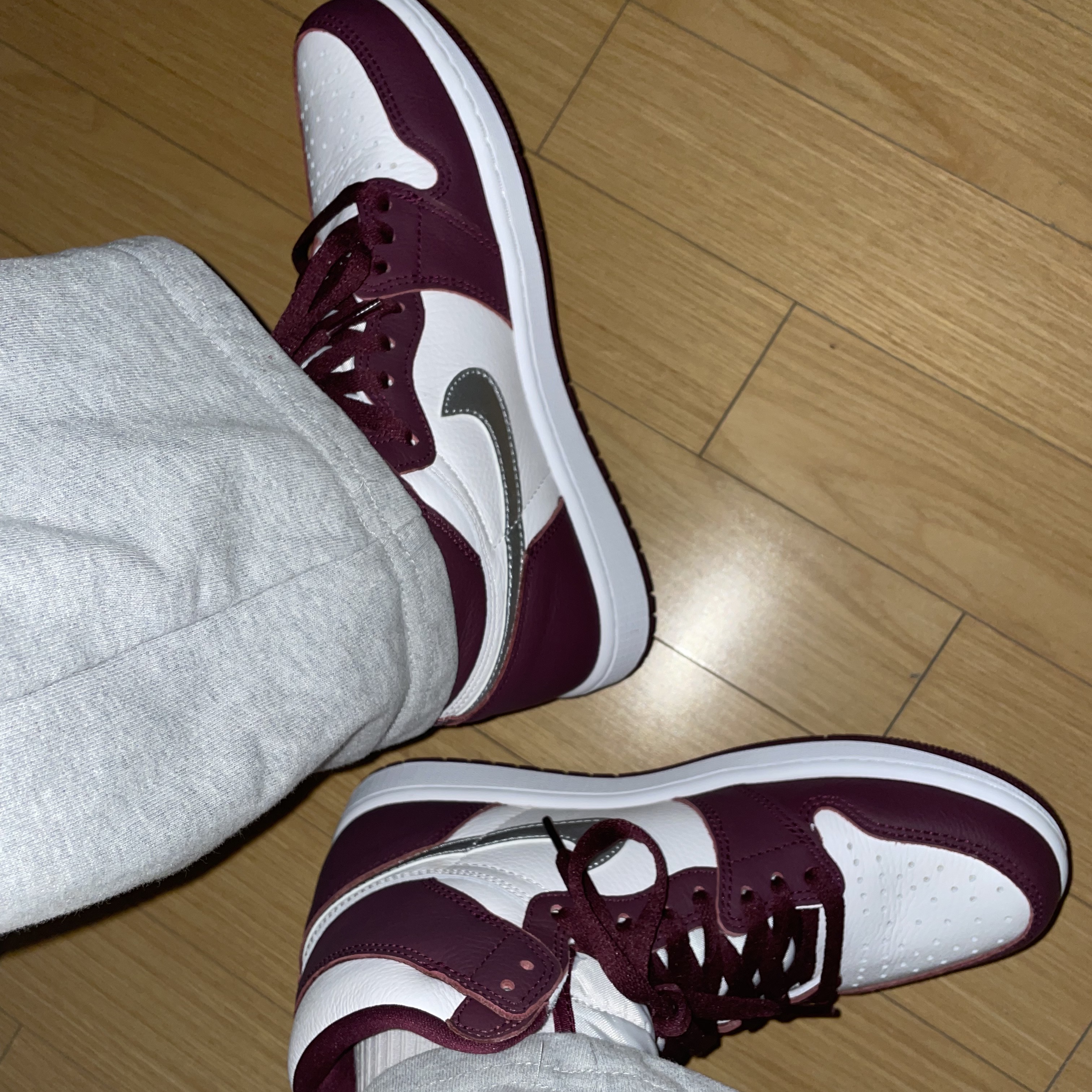 Jordan 1 Retro High OG Bordeaux 착용 스타일