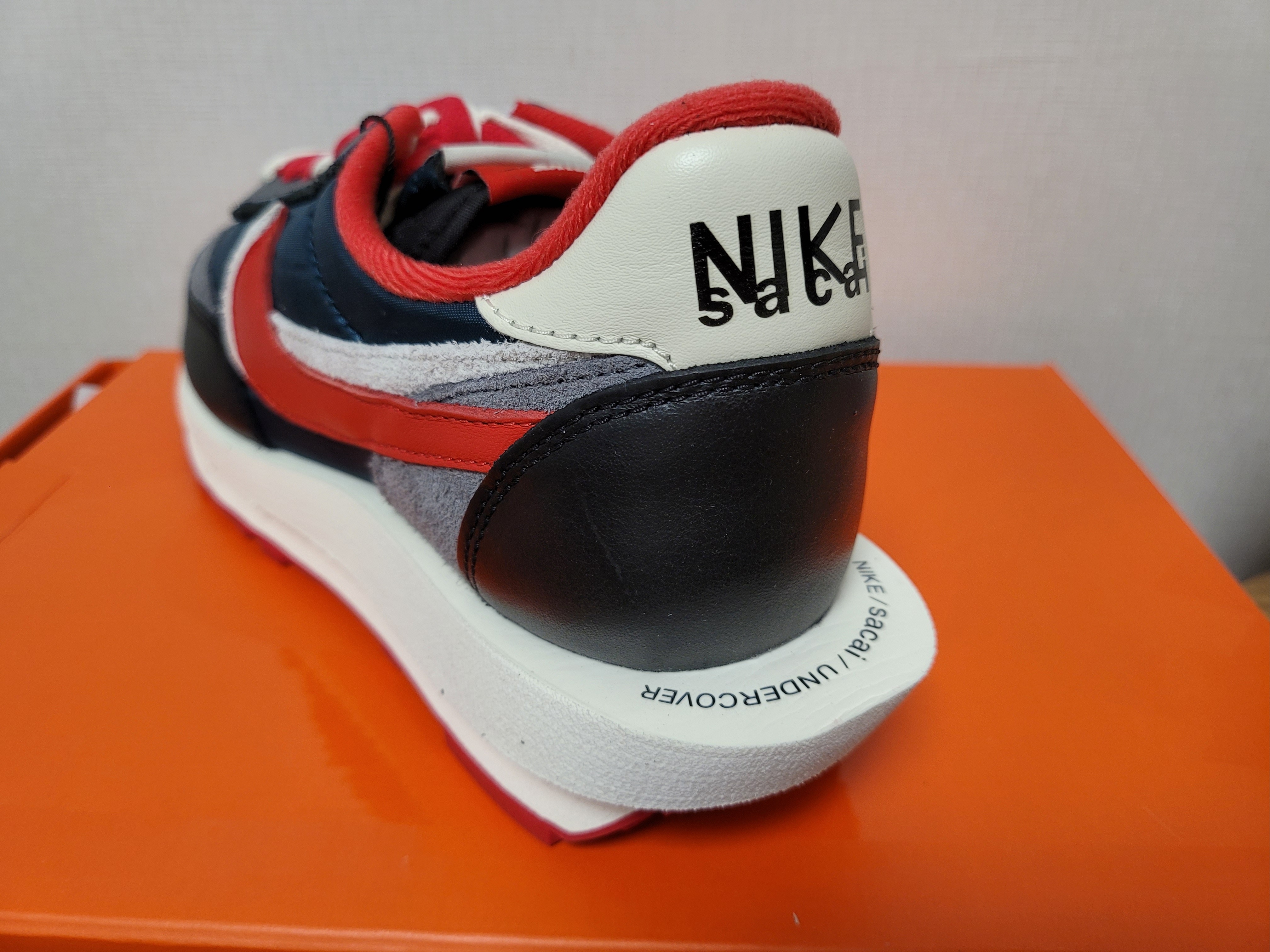 Nike x Sacai x Undercover LDWaffle Midnight Spruce University Red 착용 스타일 - 2