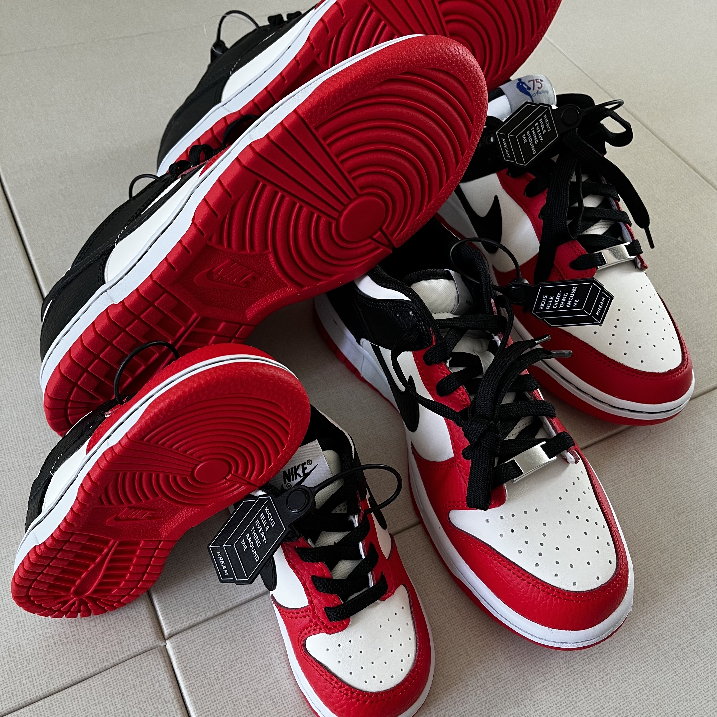 Nike x NBA Dunk Low Retro EMB Black and Chile Red, (GS) Nike x NBA Dunk Low Black and Chile Red 착용 스타일 - 2