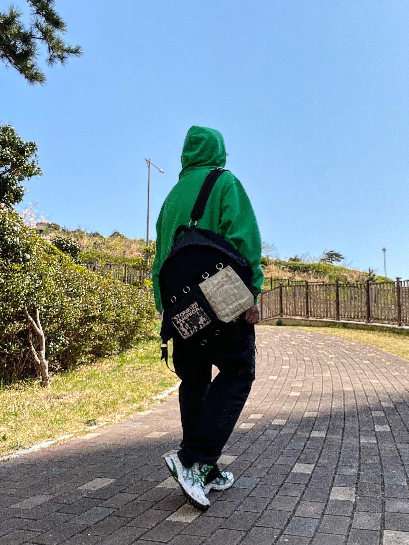 Asics Gel-1090 White Green, Nike x Off-White NRG Pants Black 착용 스타일 - 3