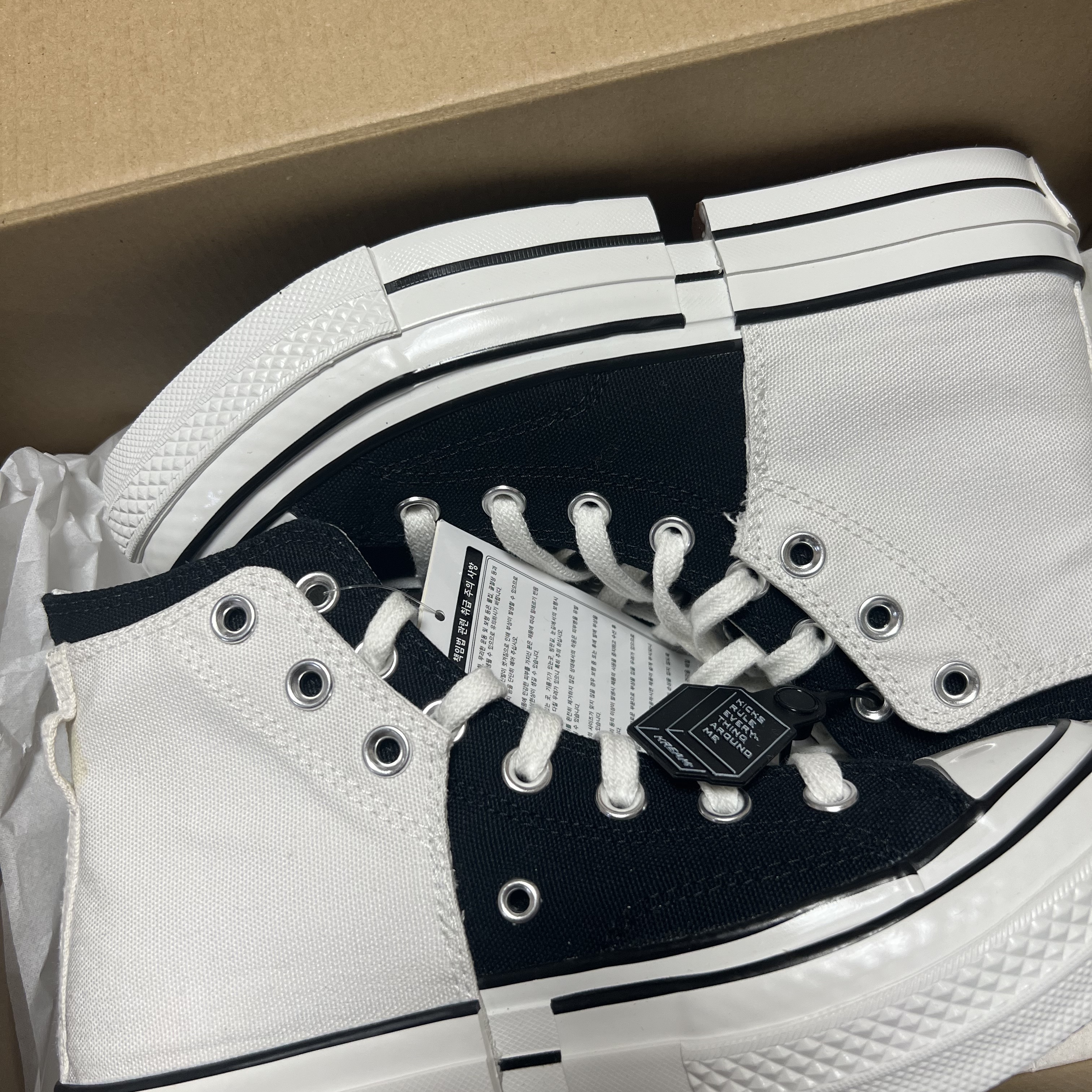 Converse x Feng Chen Wang Chuck 70 2-in-1 Natural Ivory Black 착용 스타일