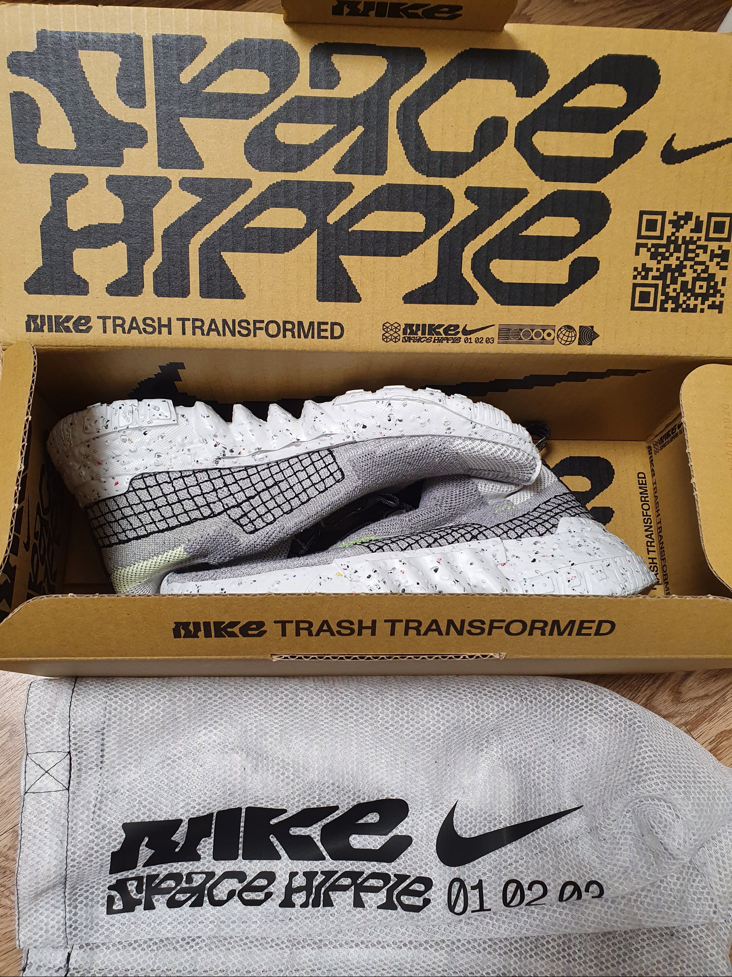 Nike Space Hippie 02 Volt 착용 스타일 - 2