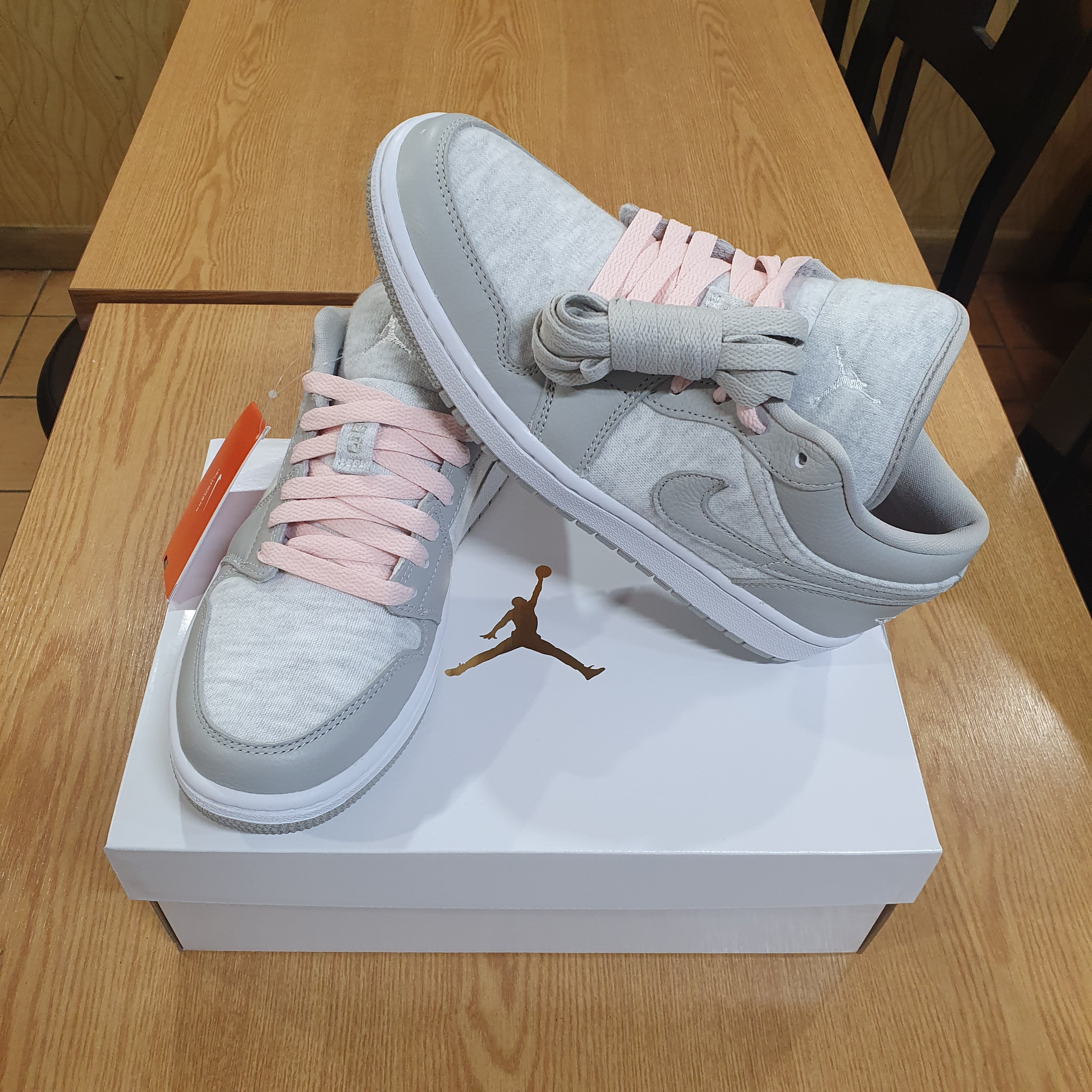 (W) Jordan 1 Low SE Light Iron Ore Atmosphere 착용 스타일 - 1