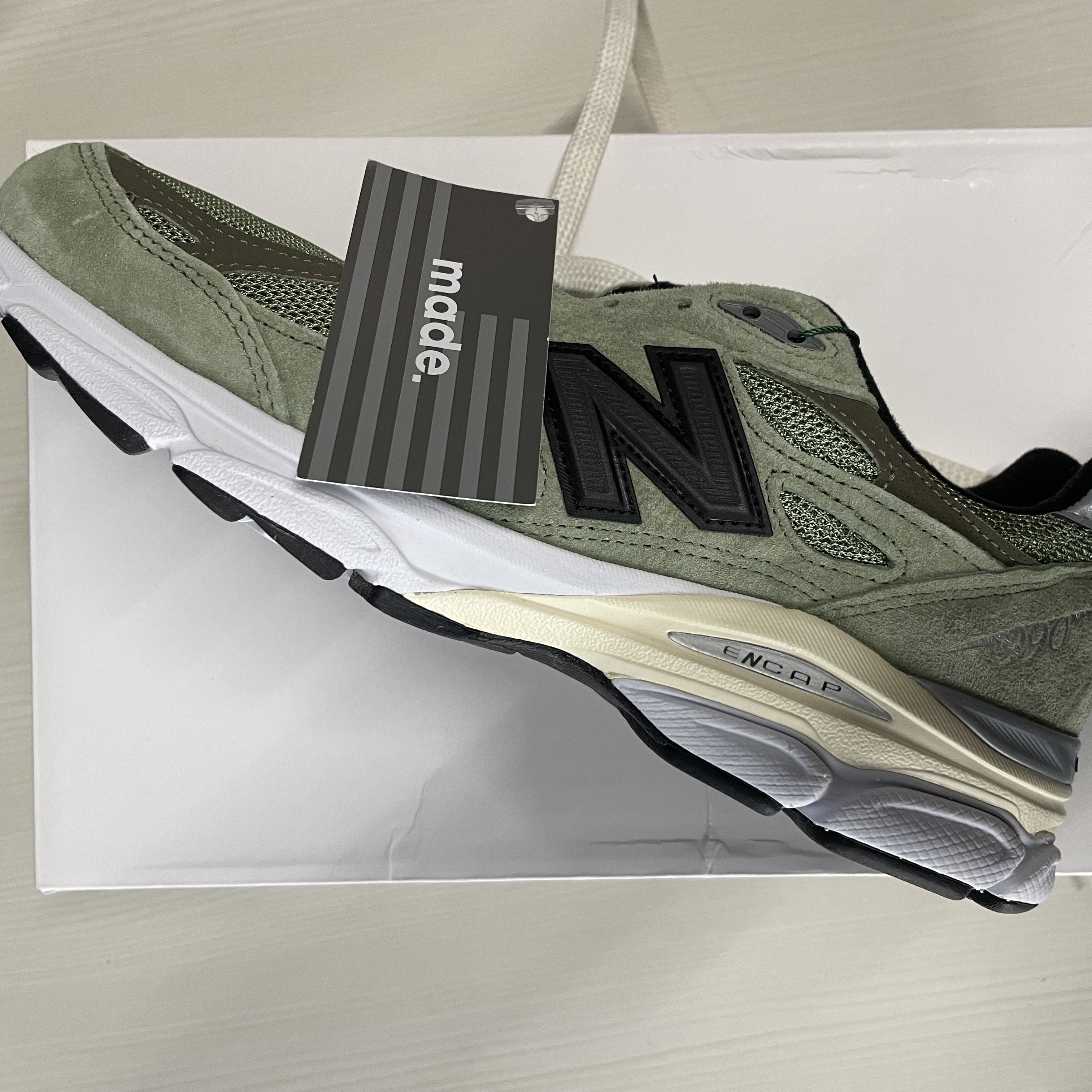 New Balance x JJJJound 990v3 Olive 착용 스타일