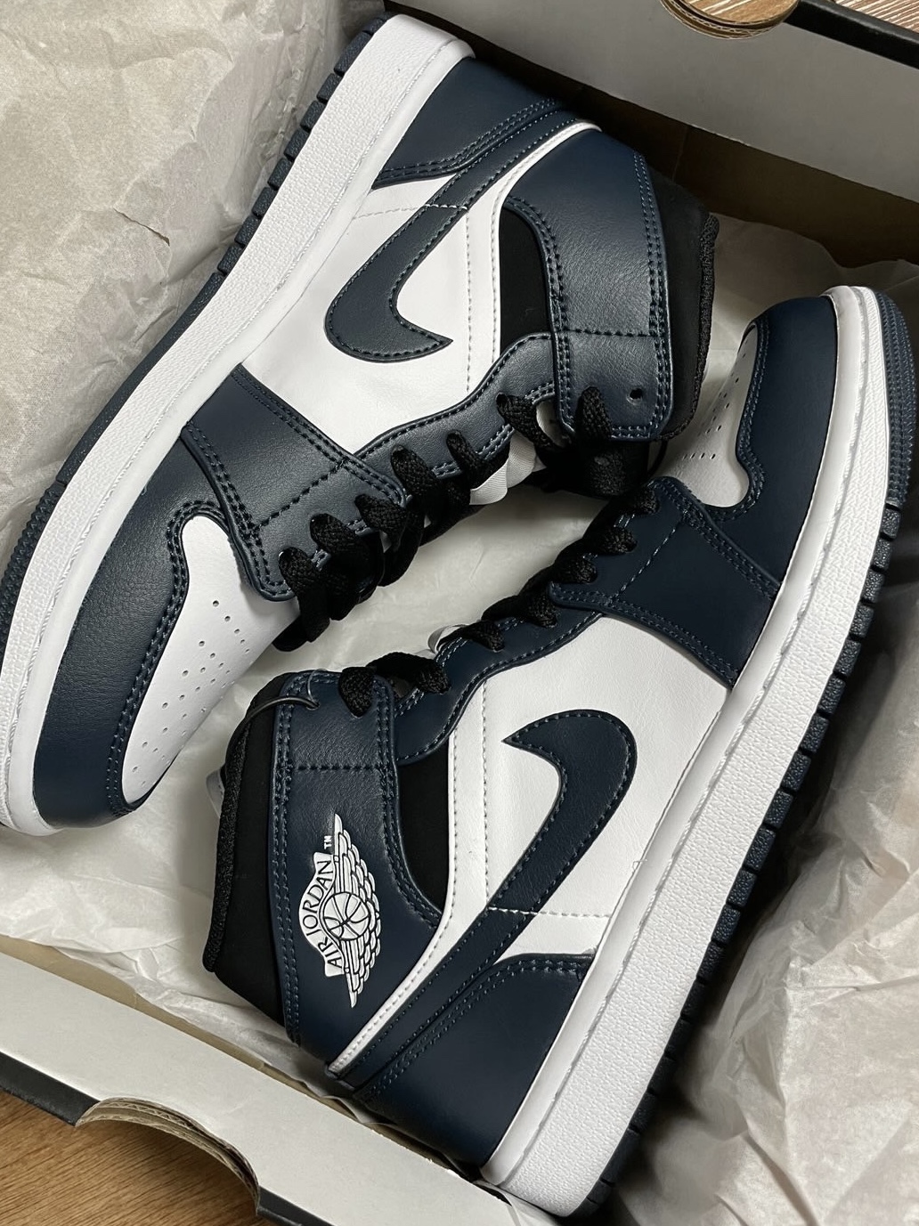Jordan 1 Mid Dark Teal 착용 스타일
