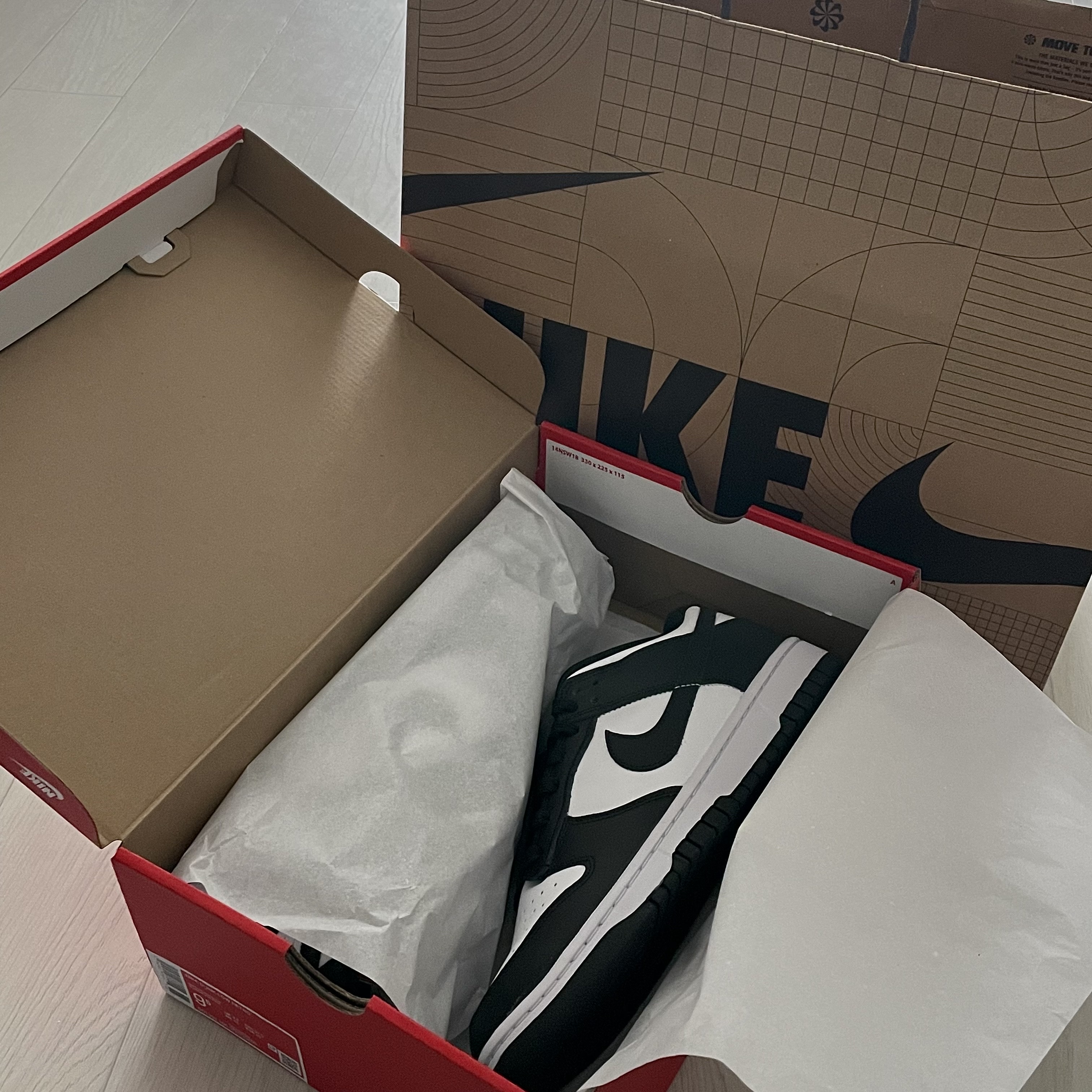 Nike Dunk Low Retro Black 착용 스타일