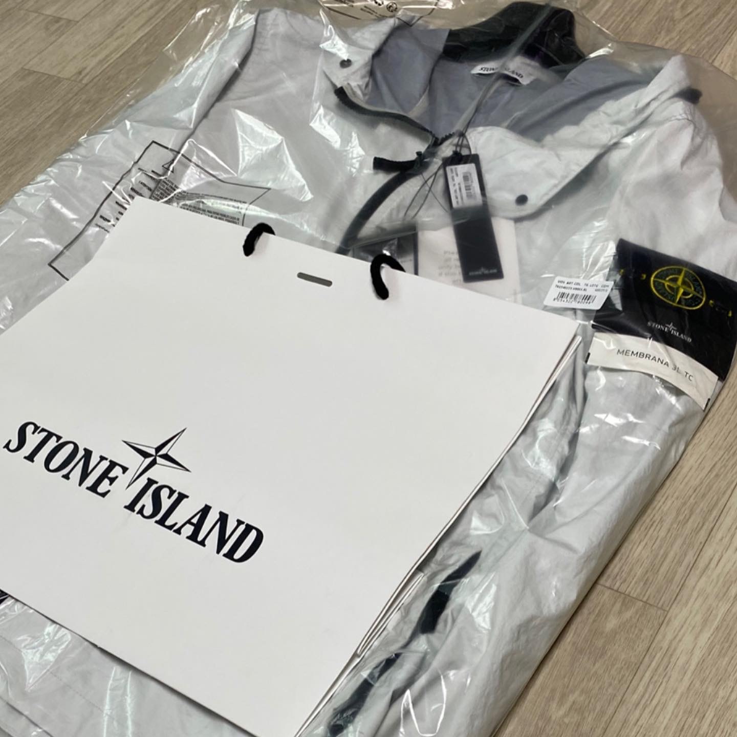 Stone Island 40223 Membrana 3L TC Garment Dyed Hooded Jacket Ice - 22SS 착용 스타일 - 1