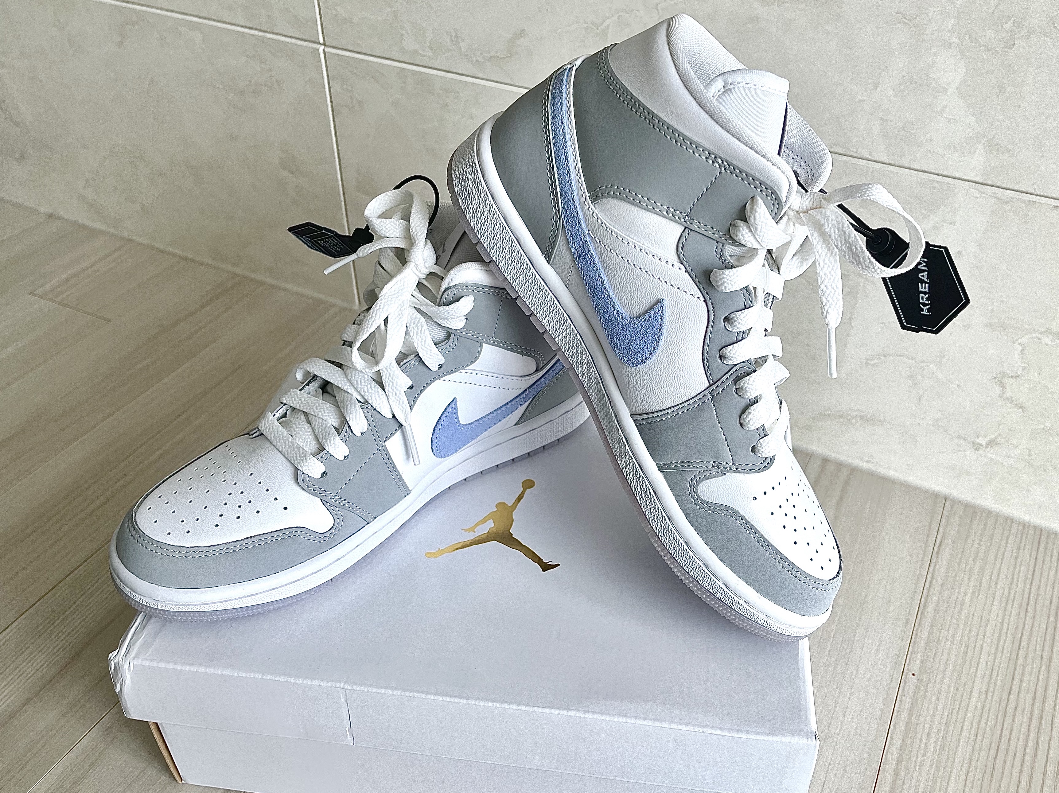 (W) Jordan 1 Mid Wolf Grey 착용 스타일