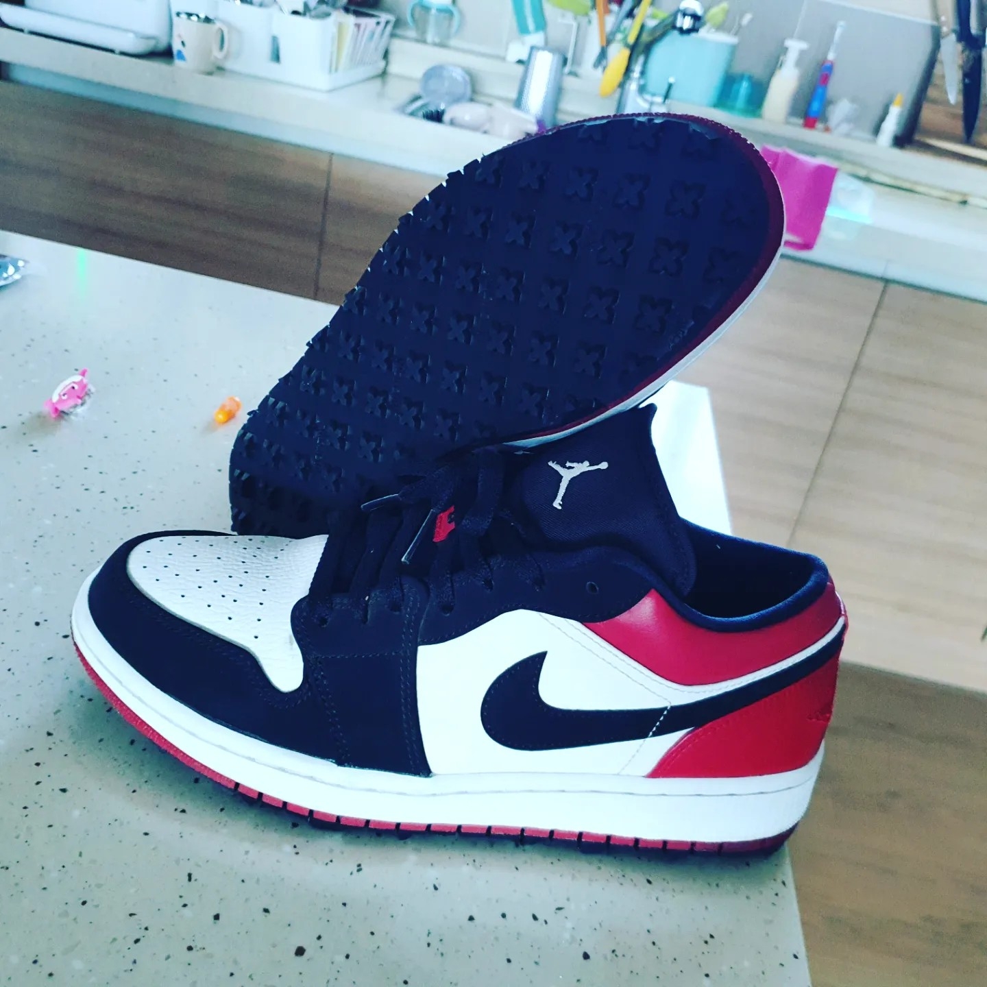 Jordan 1 Low Black Toe 착용 스타일 - 2