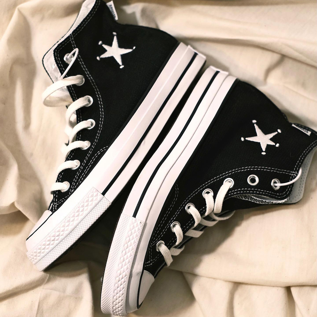 Converse x Stussy Chuck 70 High Black, Converse x Stussy One Star Ox Black 착용 스타일 - 3