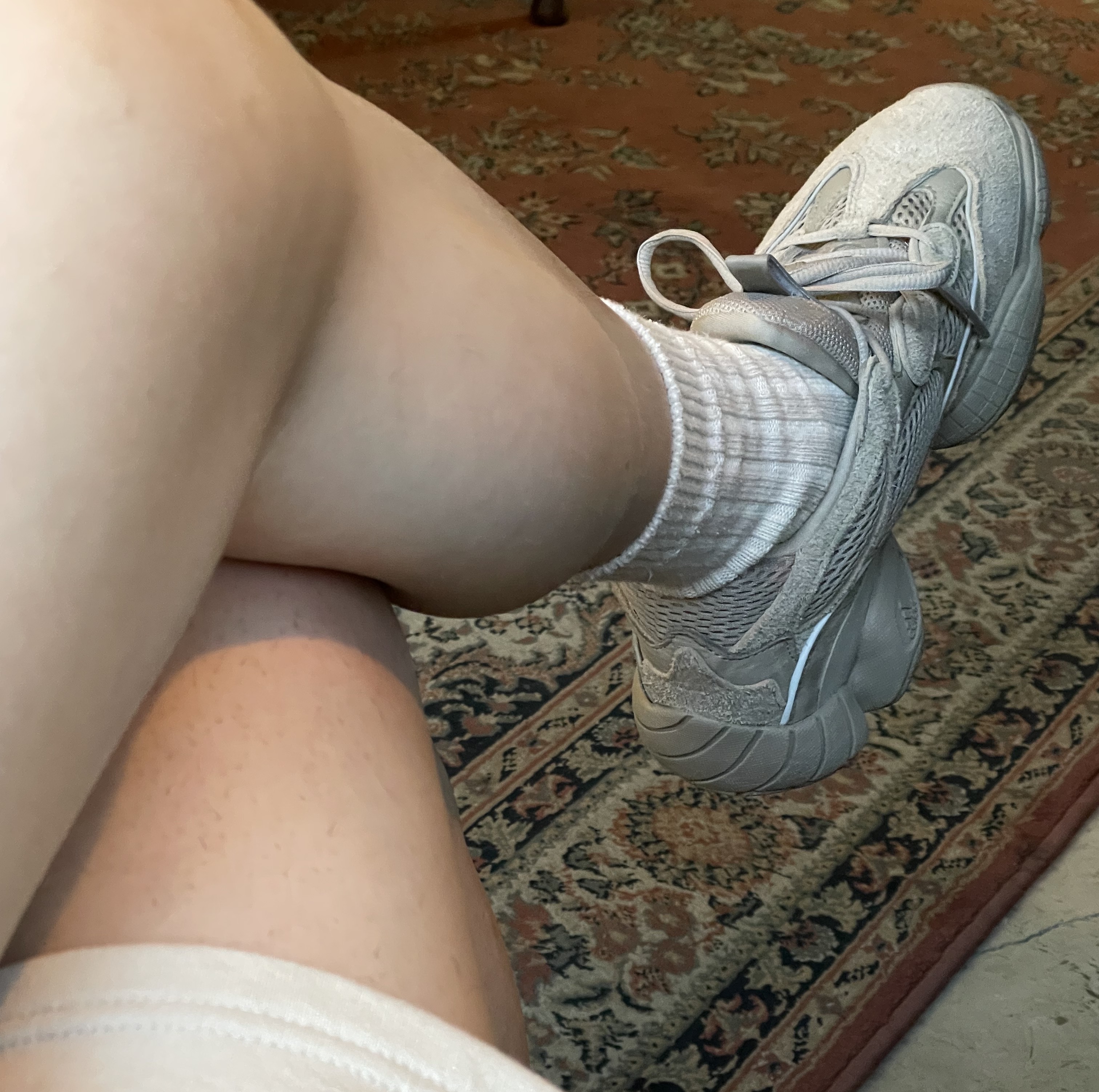Adidas Yeezy 500 Taupe Light 착용 스타일 - 2