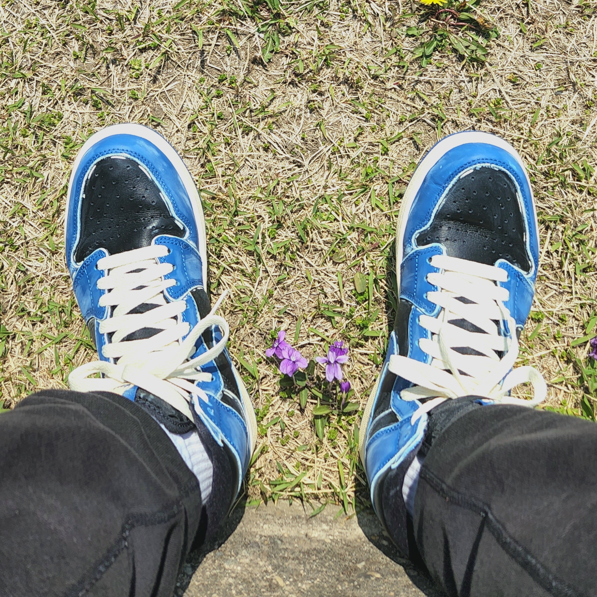 Jordan 1 Retro High OG Dark Marina Blue 착용 스타일 - 1