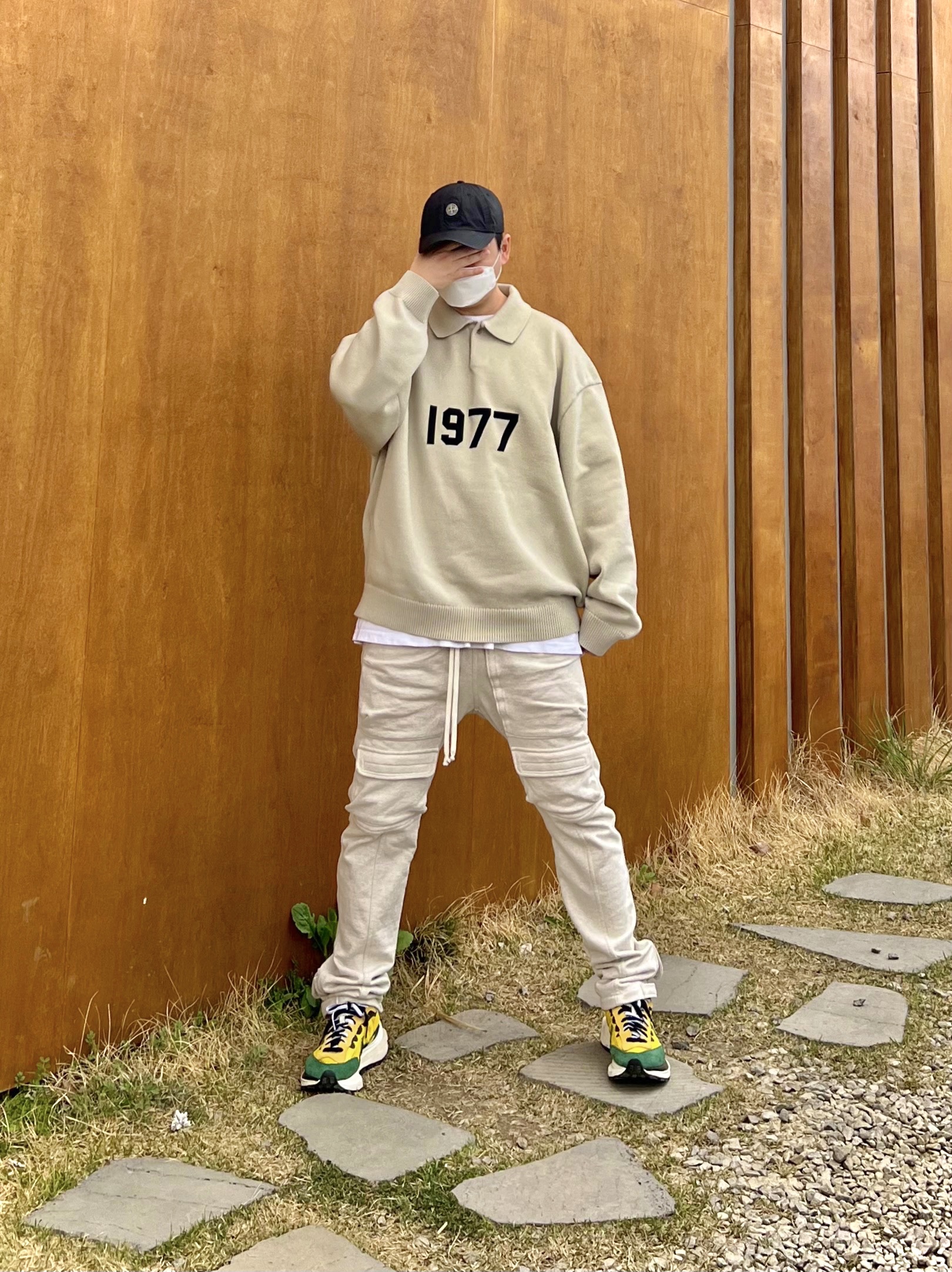 Supreme x Stone Island Painted Camo Nylon 6-Panel Black - 20FW, Essentials 1977 Knit Long Sleeve Polo Wheat - 22SS 착용 스타일