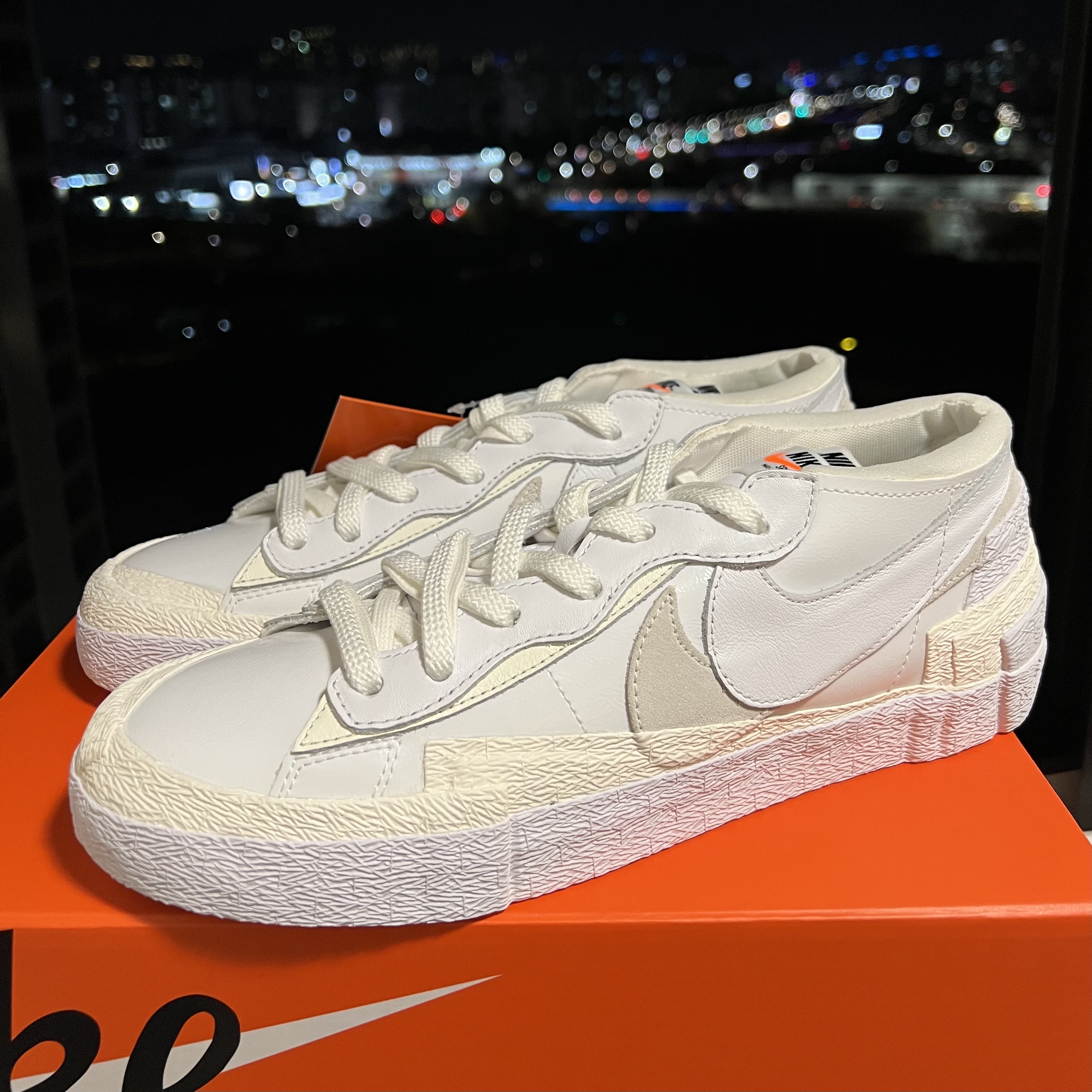 Nike x Sacai Blazer Low White Patent Leather 착용 스타일