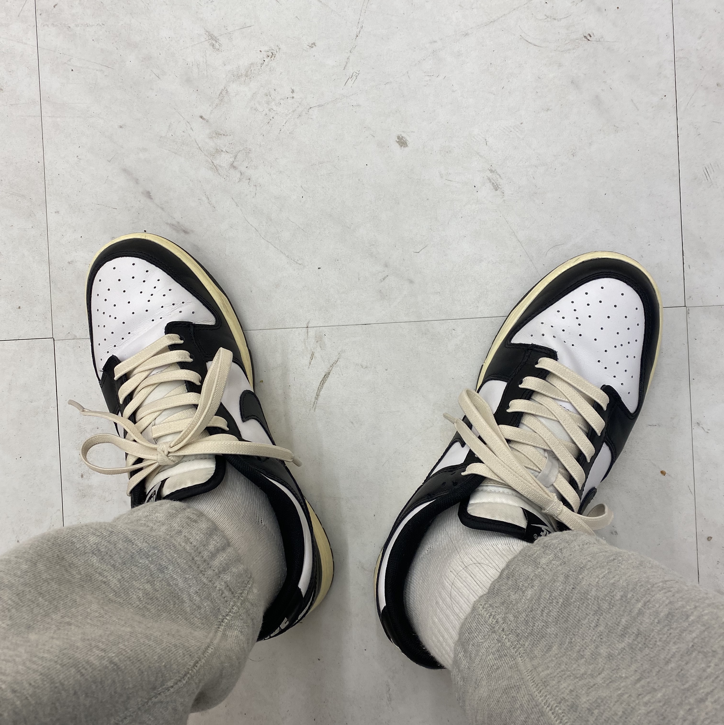 Nike Dunk Low Retro Black, Nike NRG Solo Swoosh Fleece Pants Dark Grey Heather - US/EU 착용 스타일